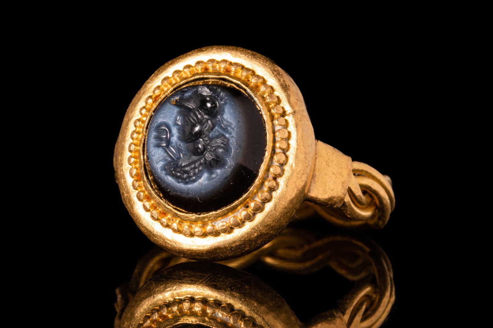 ROMAN BANDED AGATE INTAGLIO WITH ATHENA IN SOLID GOLD RING (1 of 5)