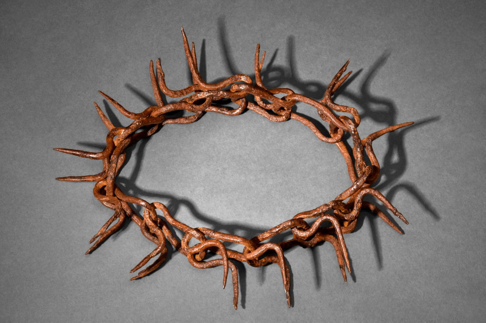 RARE ROMAN LEGIONARY DOG SPIKED IRON COLLAR (1 of 2)