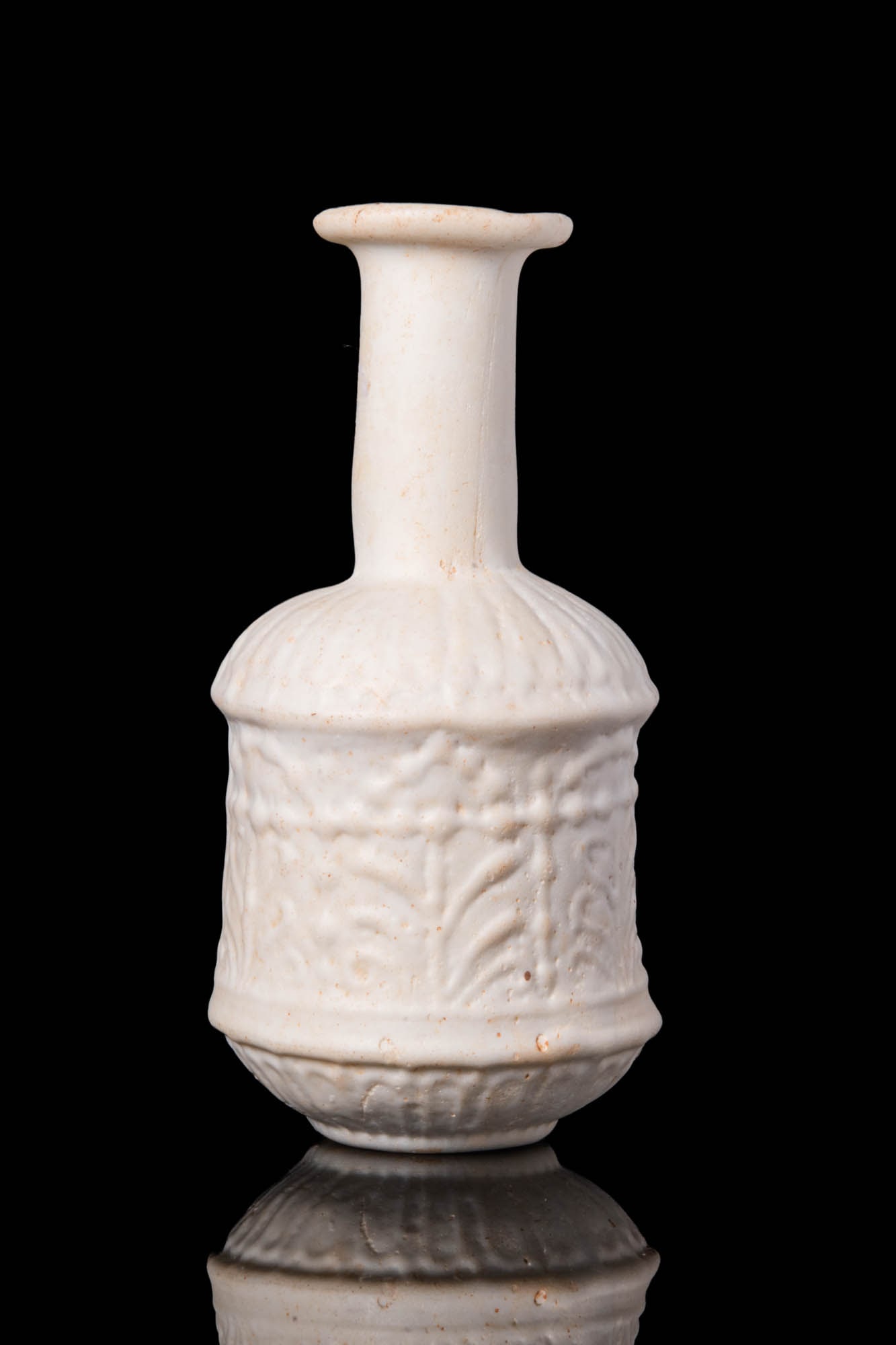 ROMAN SIDONIAN BOTTLE DEPICTING ALTARS (1 of 4)