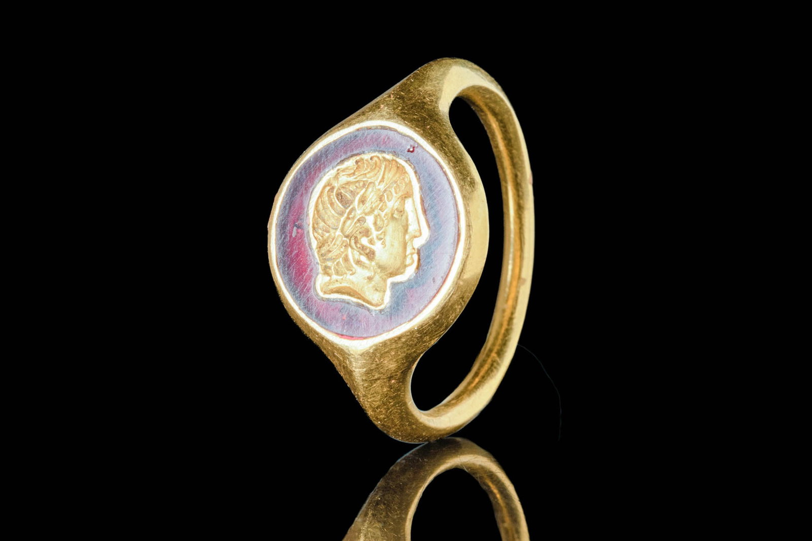 ROMAN GOLD RING WITH ALEXANDER THE GREAT (1 of 5)