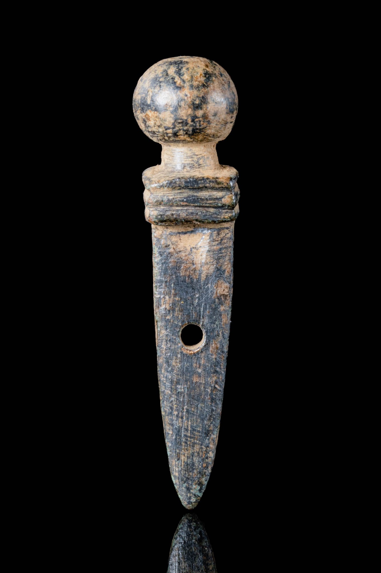 ROMAN BRONZE GLADIUS SHAPED PENDANT (1 of 3)