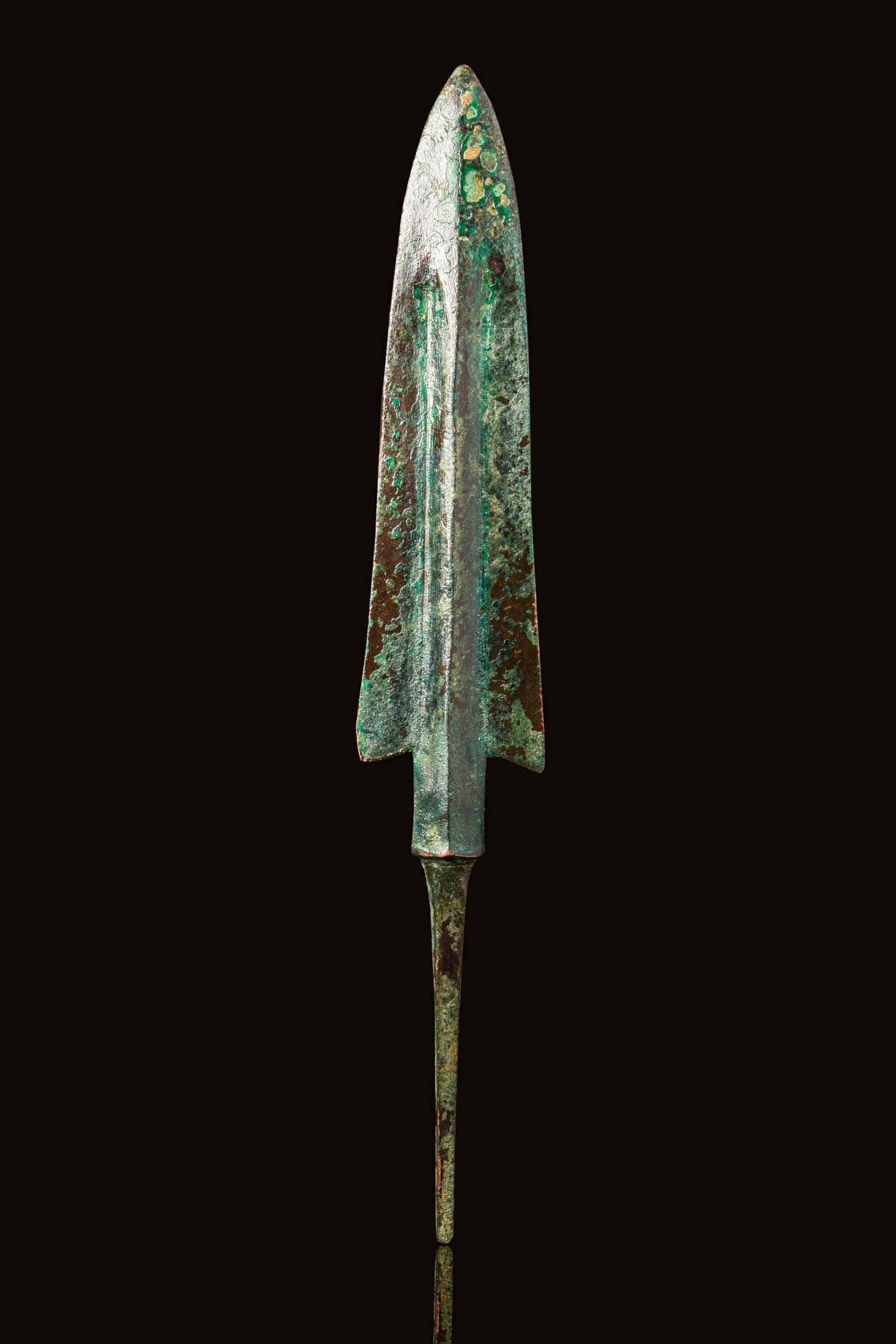 WESTERN ASIATIC BRONZE SPEARHEAD WITH MIDRIB (1 of 3)