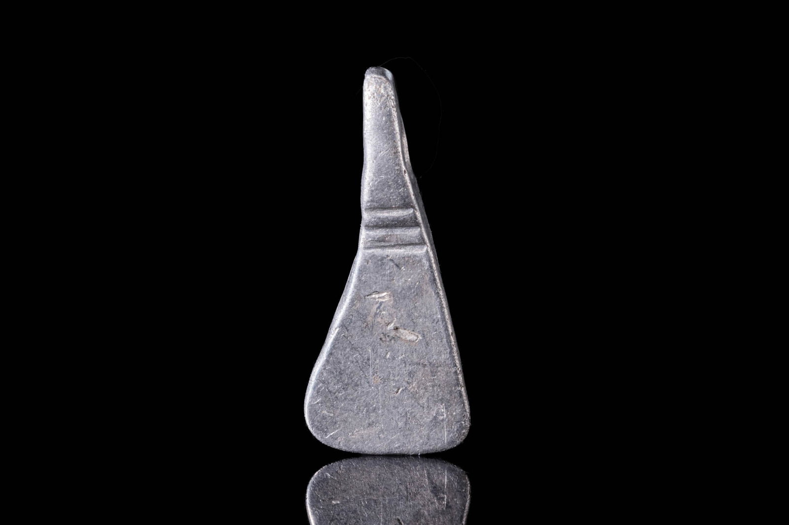 VIKING SILVER AXE SHAPED PENDANT (1 of 3)