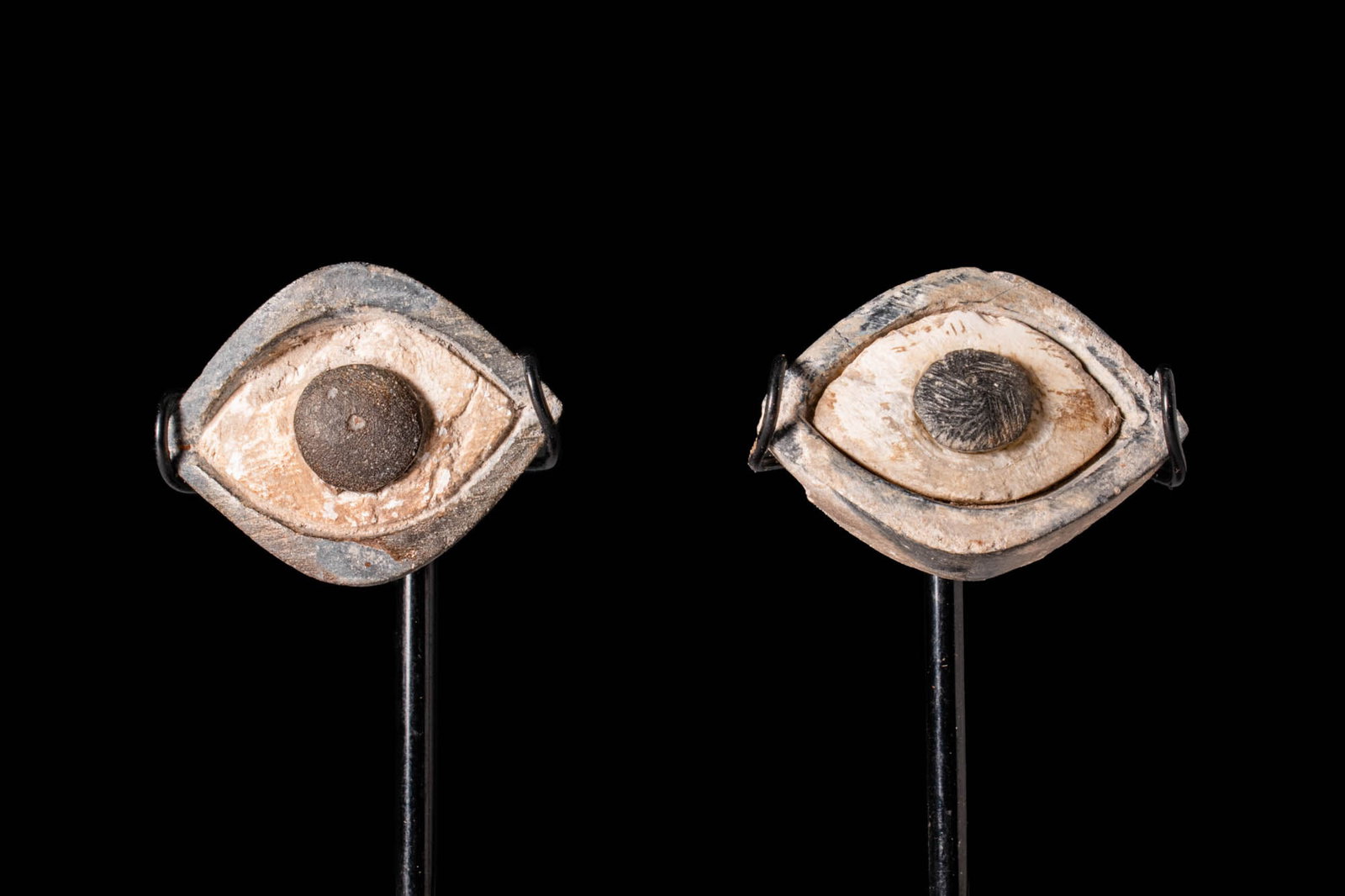 PAIR OF MESOPOTAMIAN INLAID STONE EYES (1 of 4)