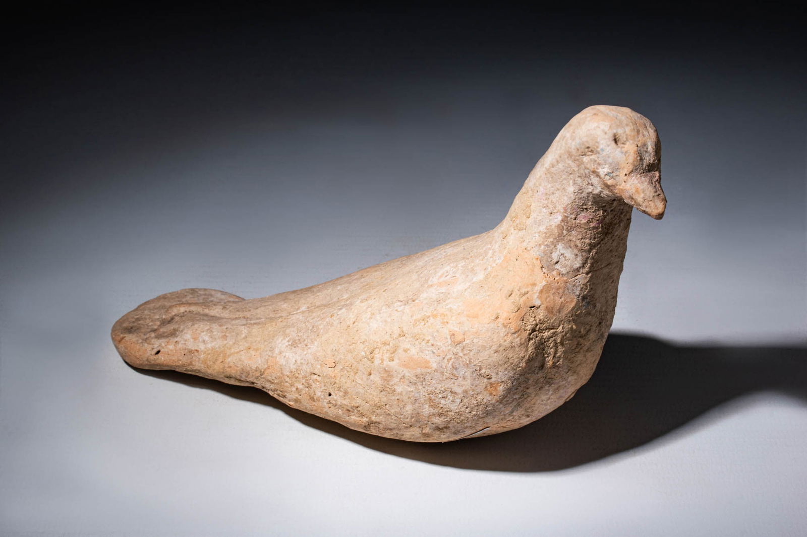 HELLENISTIC VOTIVE TERRACOTTA FIGURINE OF DOVE (1 of 6)