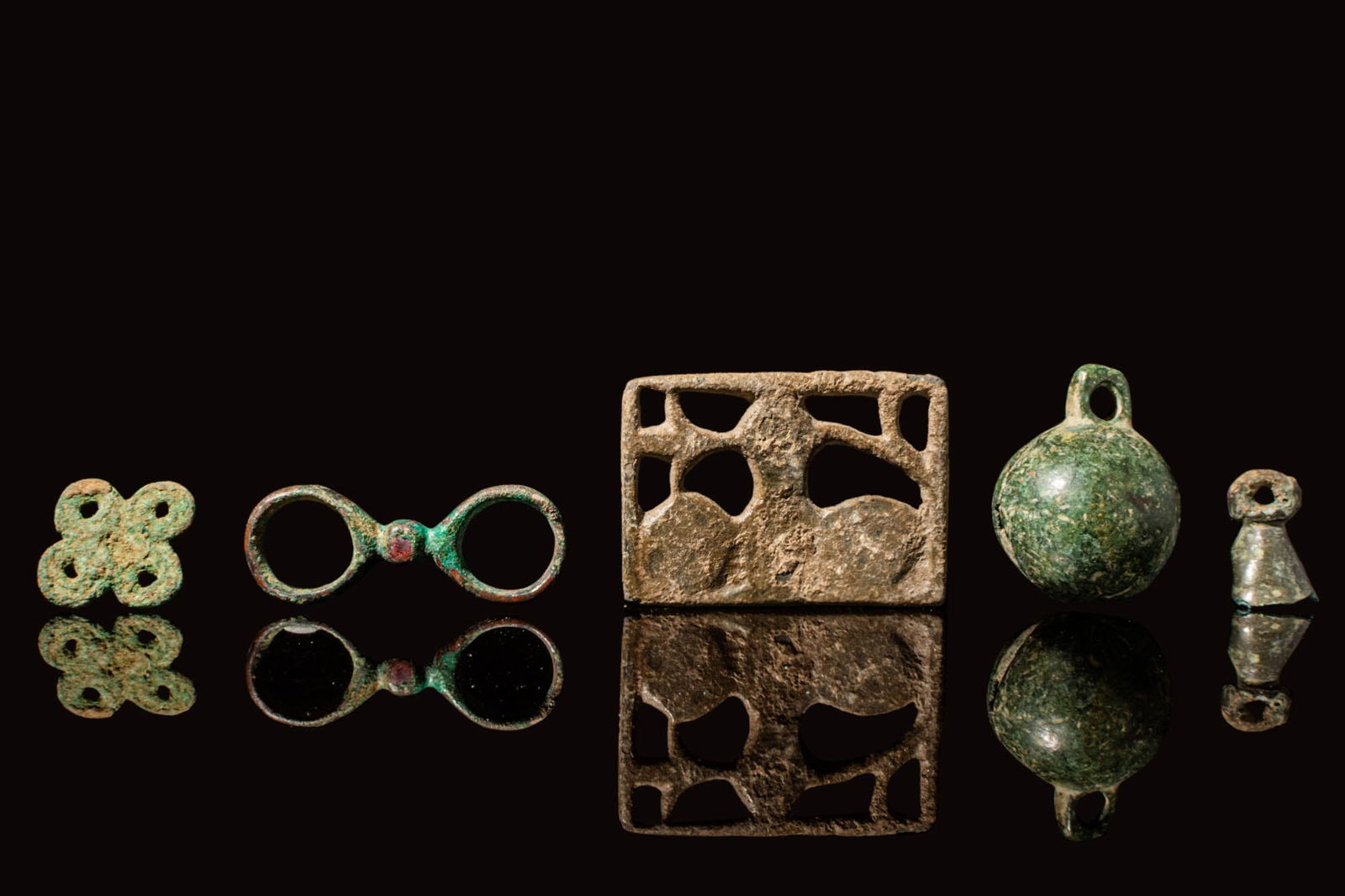 COLLECTION OF WESTERN ASIATIC AMULETS (1 of 2)