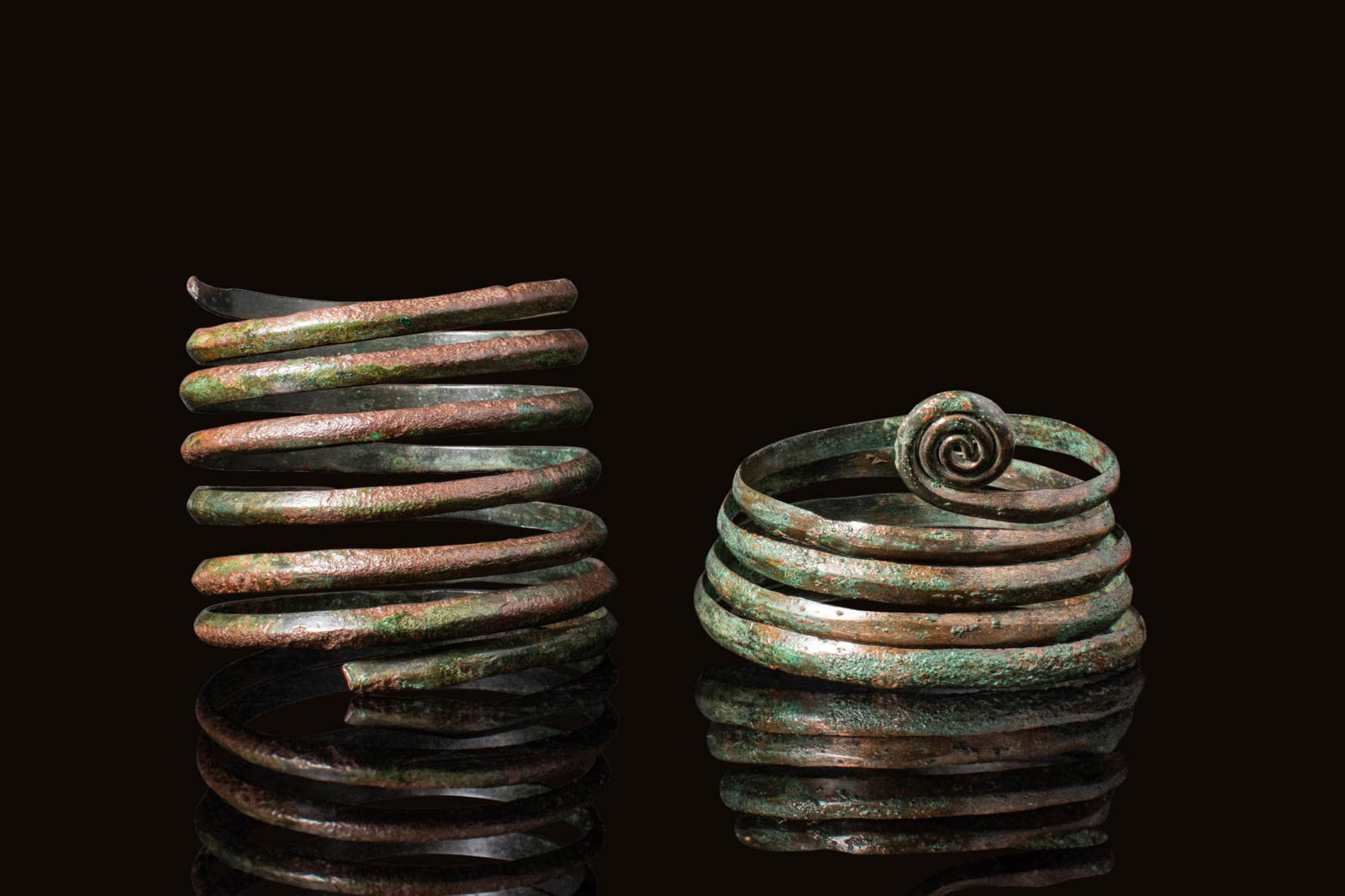 PAIR OF CELTIC COILED BRACELETS (1 of 4)