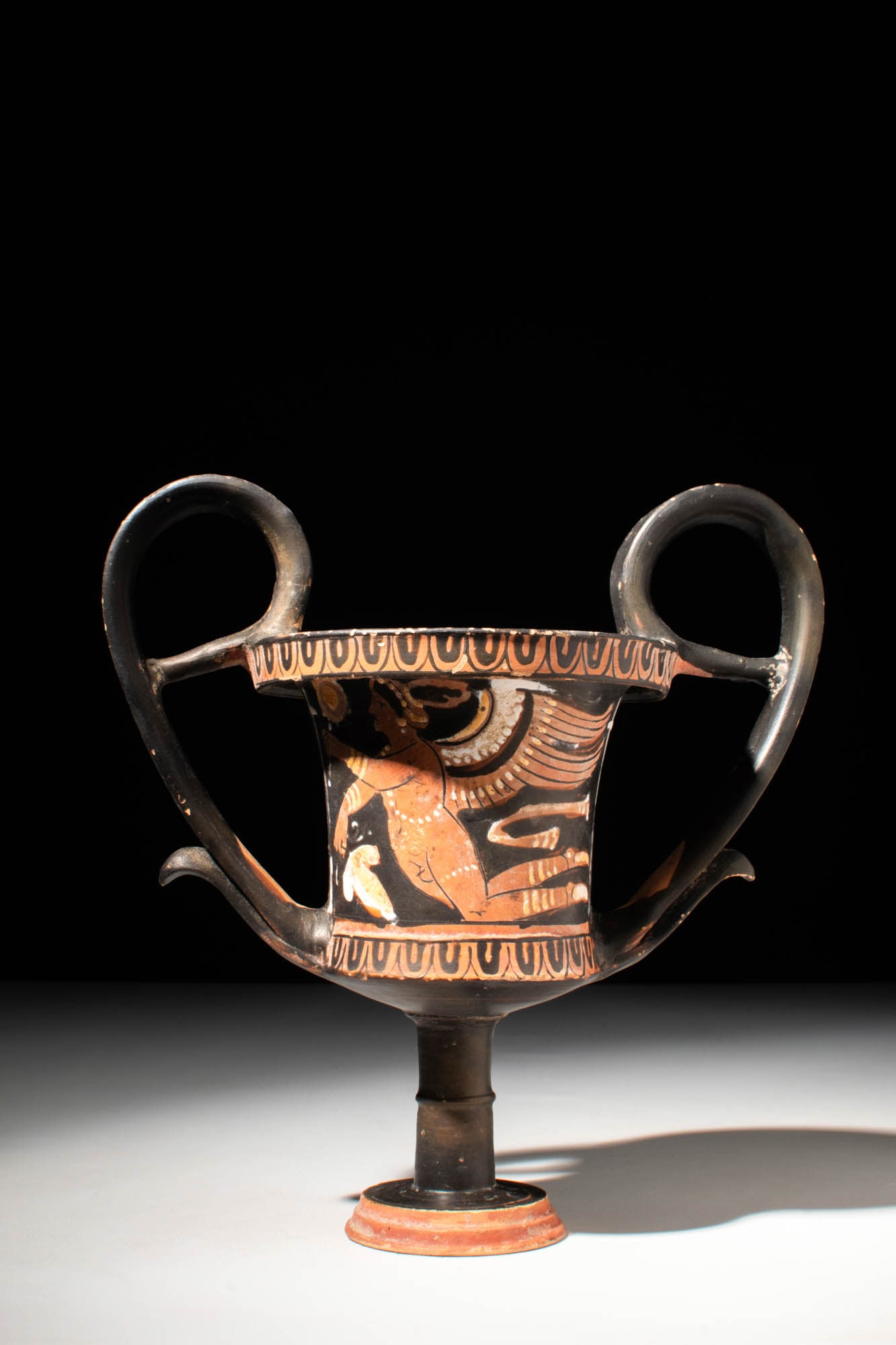 APULIAN KANTHAROS WITH NIKE (1 of 7)