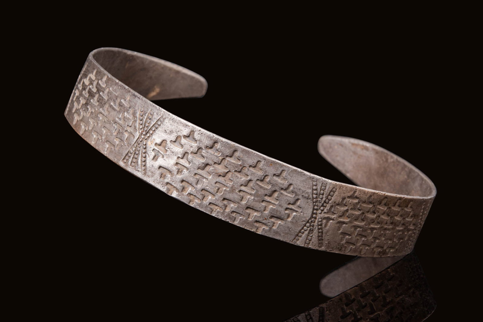 VIKING SILVER BRACELET WITH STAMPED HAMMERS AND LIGHTNING BOLTS (1 of 5)