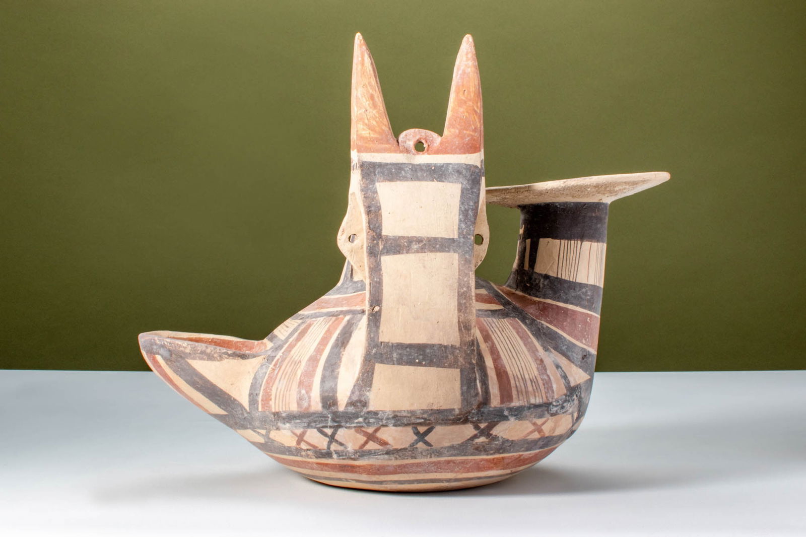 RARE DAUNIAN BICHROME POTTERY ASKOS (1 of 6)