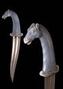 A FINE MUGHAL DAGGER WITH AGATE HORSE-HEADED HILT