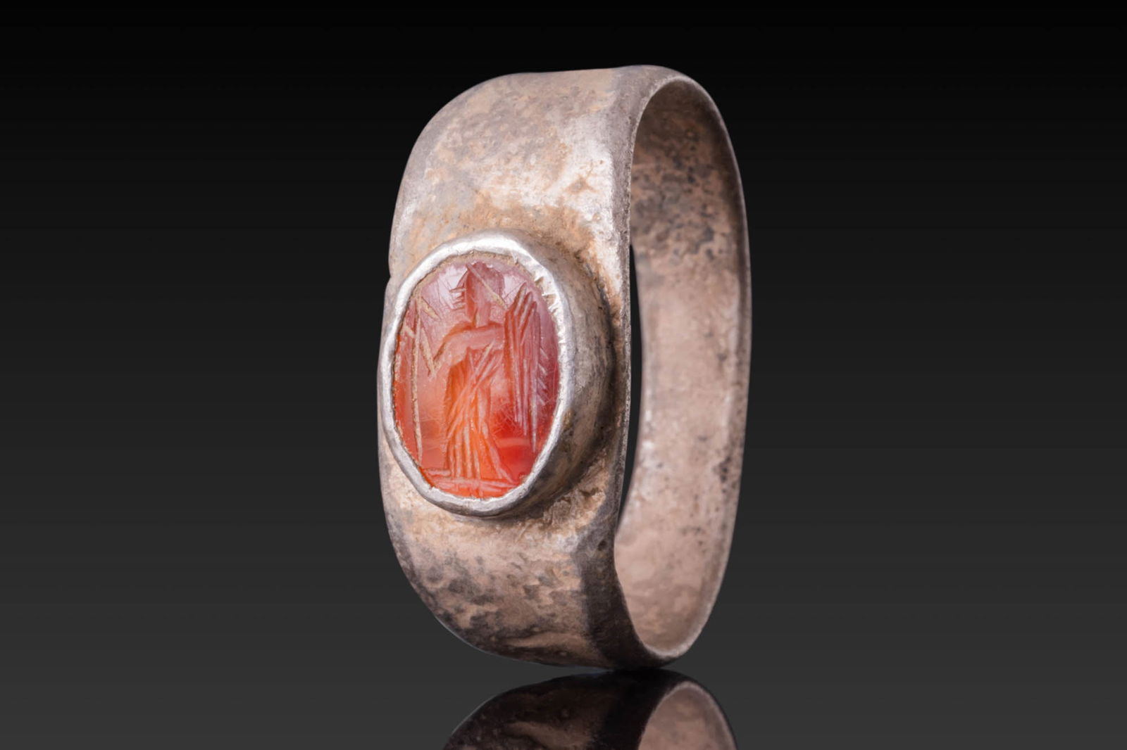 ROMAN CARNELIAN INTAGLIO DEPICTING STANDING VICTORY IN SILVER RING (1 of 3)