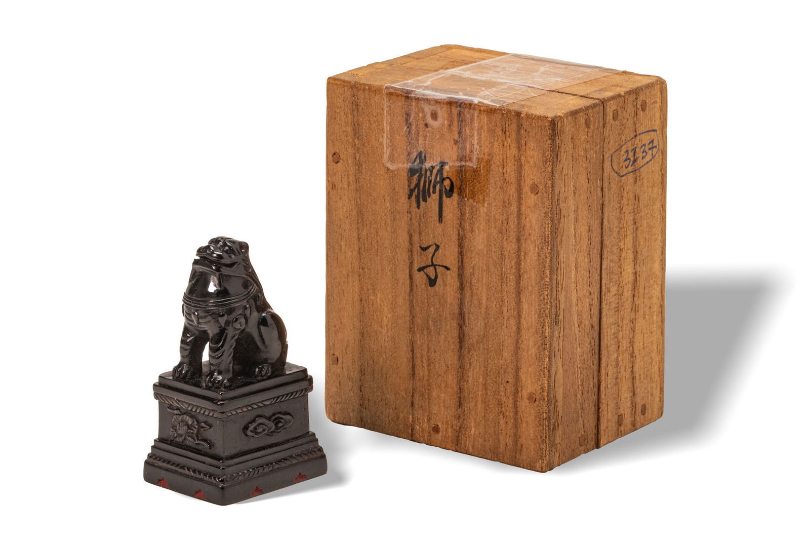 RARE JAPANESE OSAKA SCHOOL EBONY NETSUKE (1 of 7)