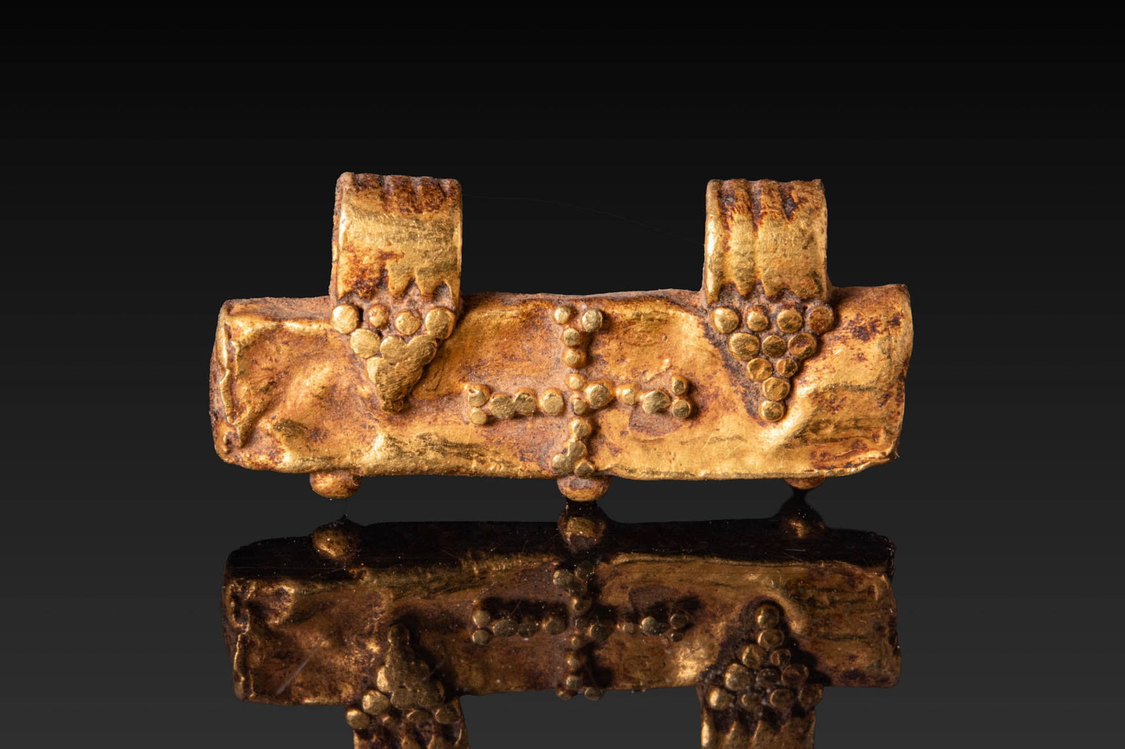 BYZANTINE HIGH KARAT GOLD BAR-SHAPED PENDANT WITH CROSS (1 of 3)