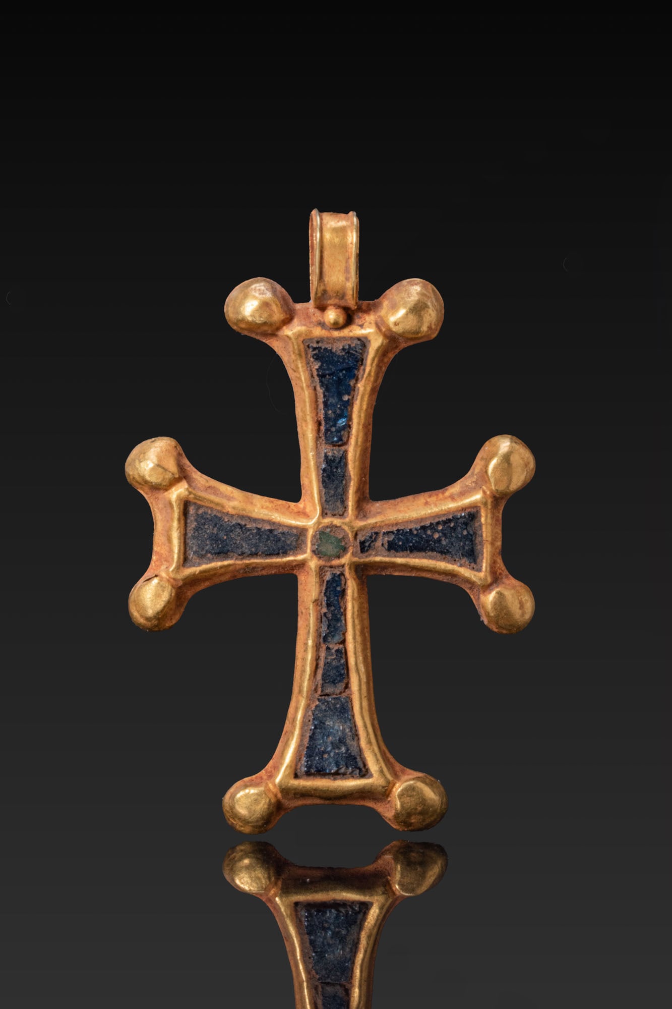 RARE BYZANTINE INLAID GOLD PATTÉE CROSS PENDANT