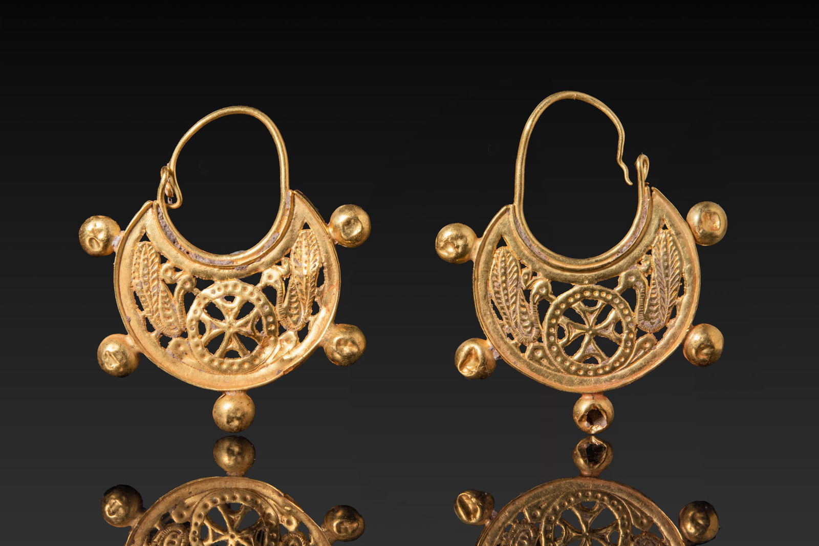 STUNNING PAIR OF BYZANTINE OPENWORK GOLD EARRINGS WITH CROSS (1 of 3)