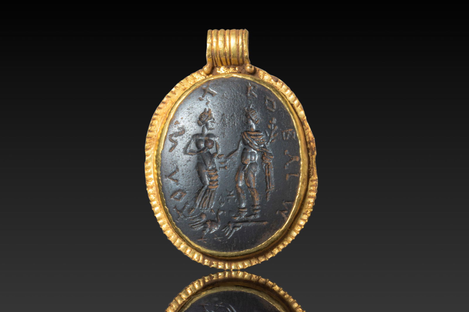 LARGE ROMAN STONE MAGICAL INTAGLIO WITH DEITIES IN GOLD PENDANT (1 of 3)