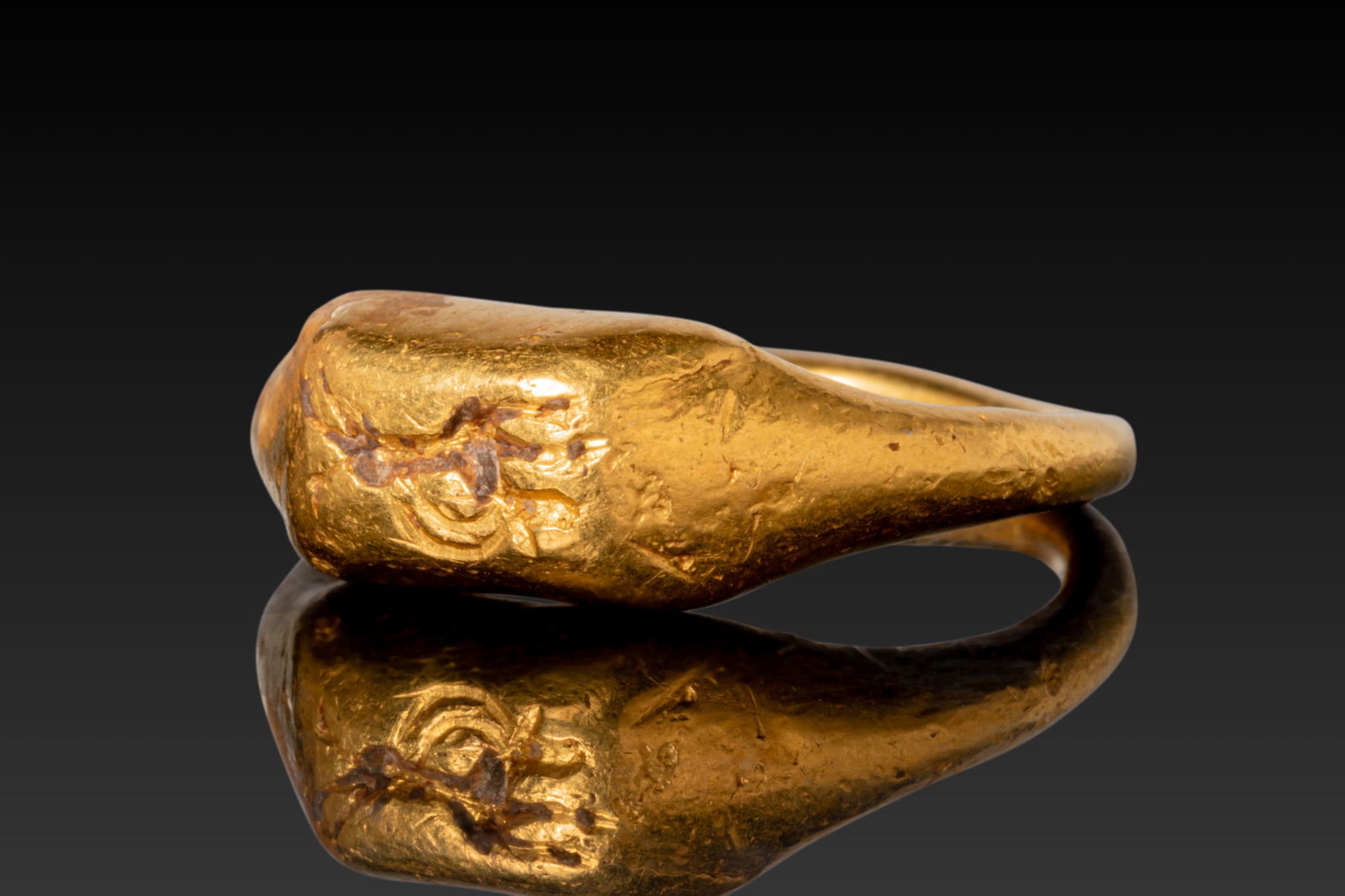 PHOENICIAN HIGH KARAT GOLD RING (1 of 3)