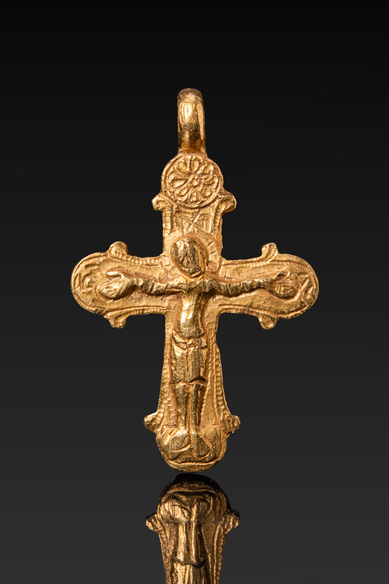 BYZANTINE SOLID HIGH KARAT GOLD CROSS PENDANT WITH CRUCIFIXION (1 of 10)
