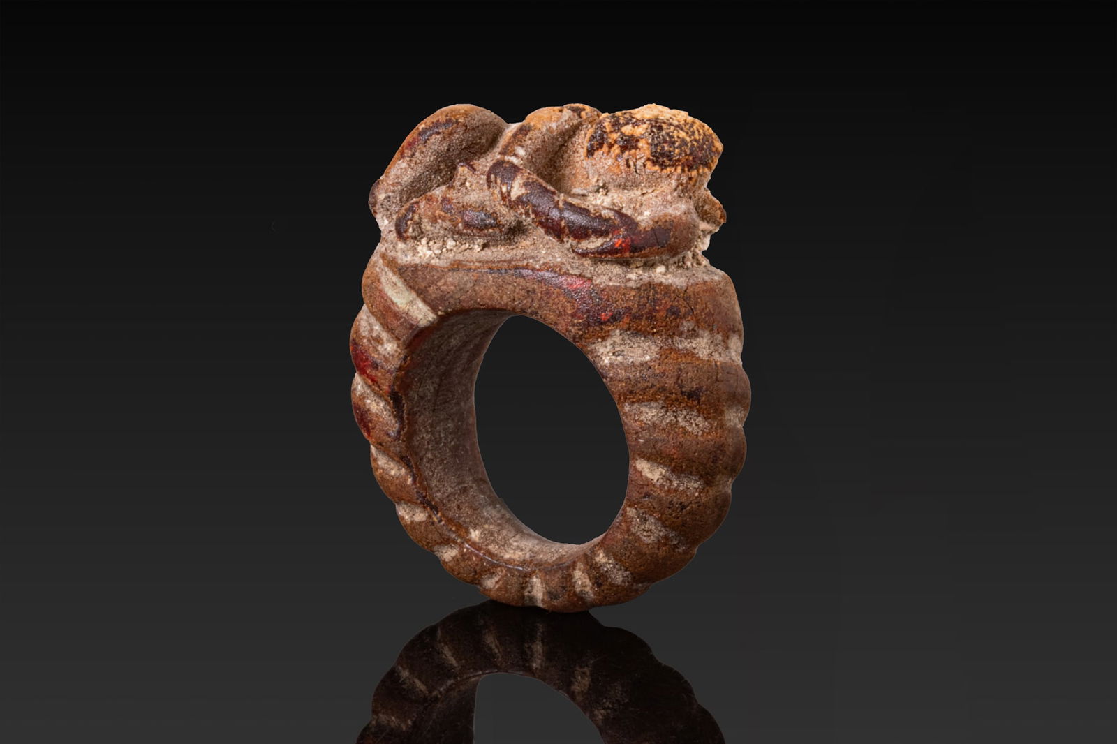 LARGE ROMAN AMBER RING WITH SLEEPING CUPID (1 of 4)