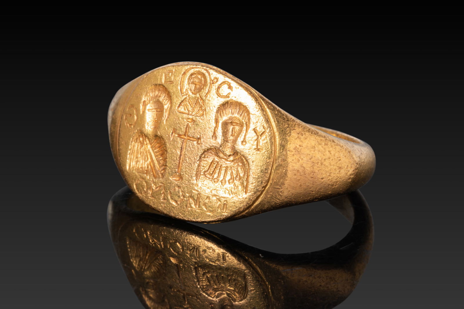 BYZANTINE HIGH KARAT GOLD WEDDING RING WITH BRIDE AND GROOM AND OMONOIA INSCRIPTION (1 of 3)