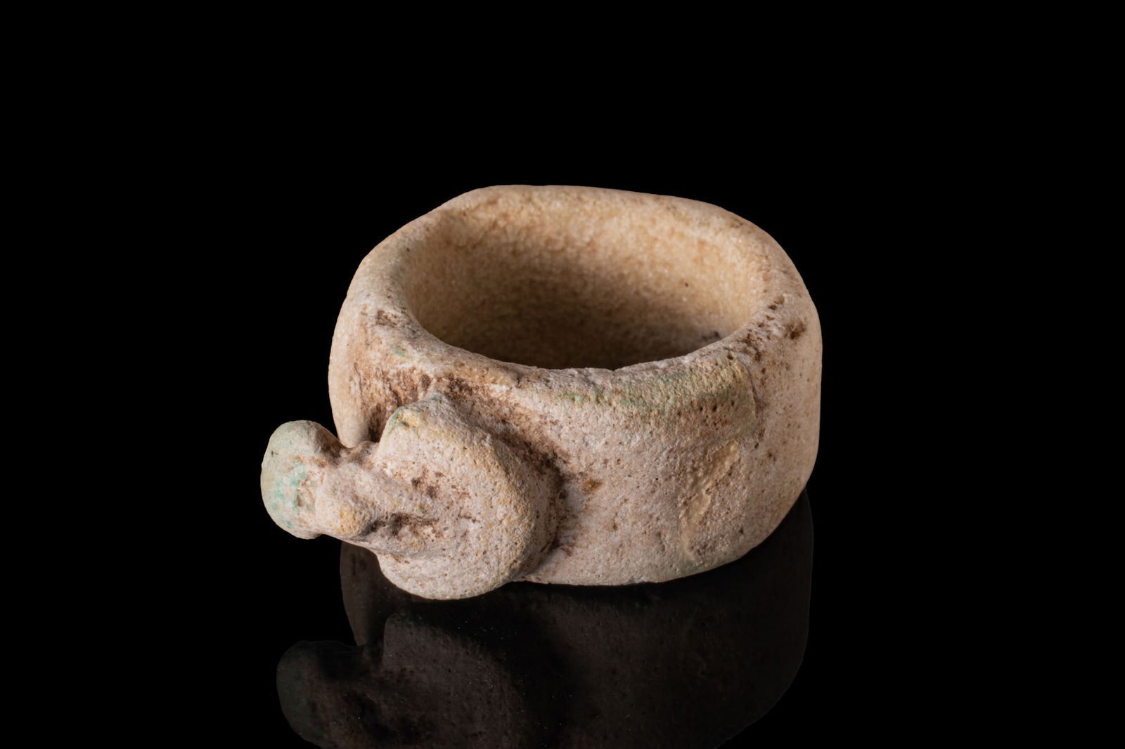 EGYPTIAN FAIENCE RING WITH AEGIS OF SEKHMET (1 of 4)