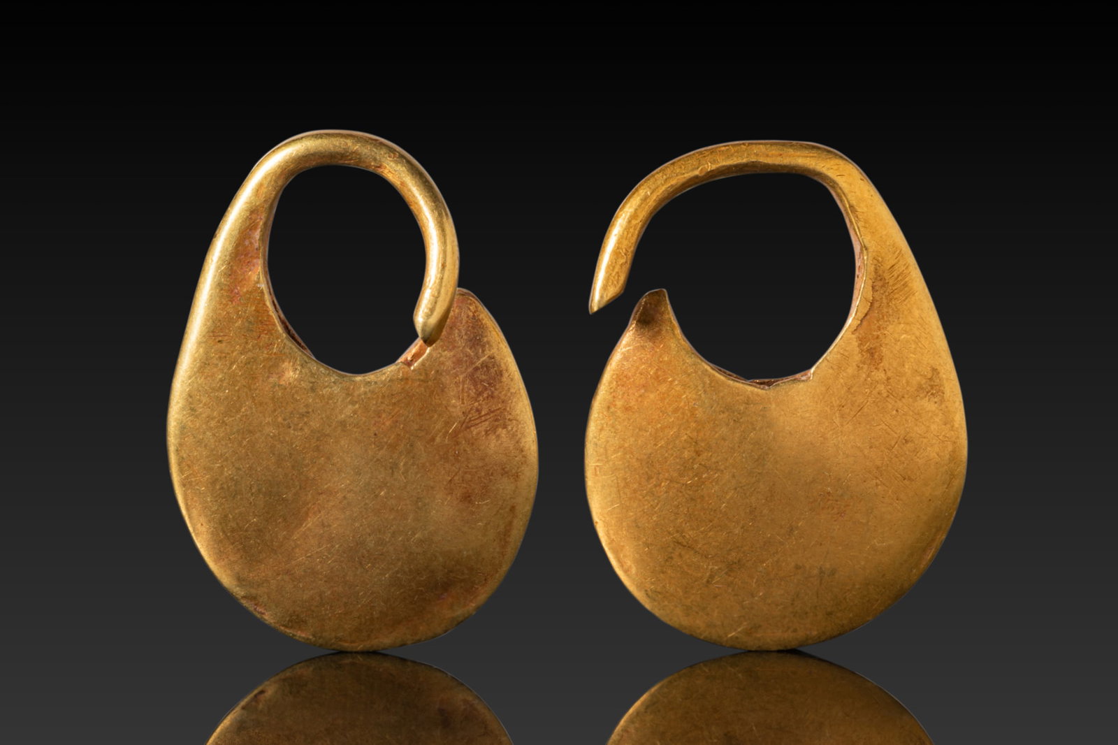 MATCHED PAIR OF GREEK HIGH KARAT GOLD EARRINGS (1 of 3)