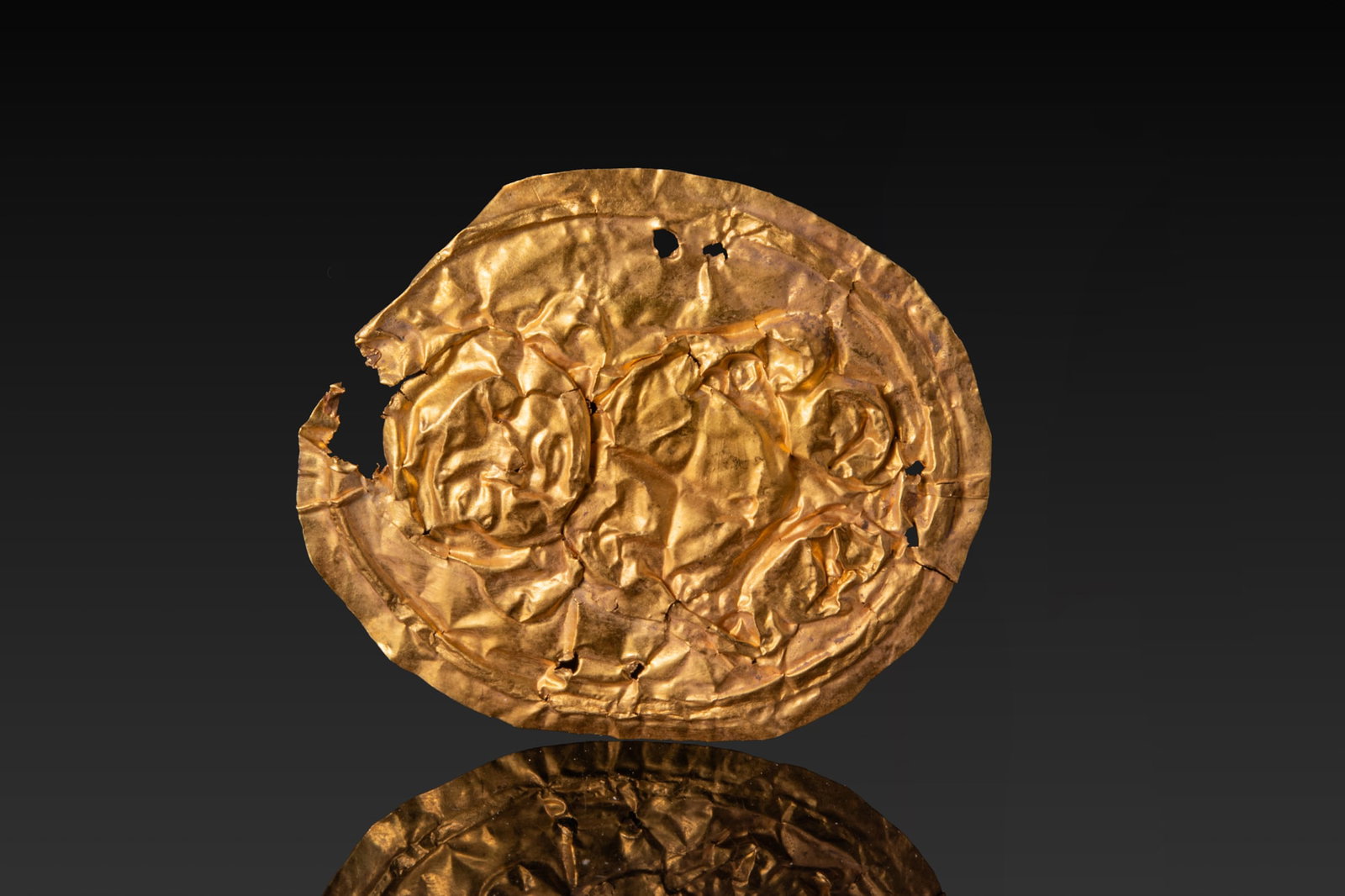 GREEK HIGH KARAT GOLD MEDALLION WITH SPIRALS (1 of 3)