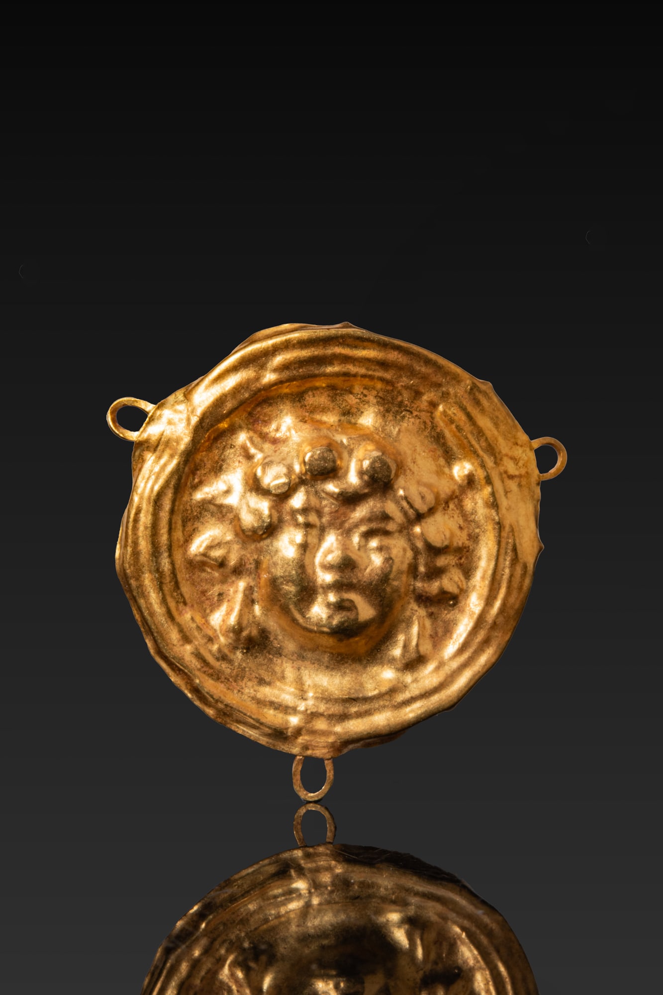 FINE GREEK HIGH KARAT GOLD GORGONEION PENDANT (1 of 10)