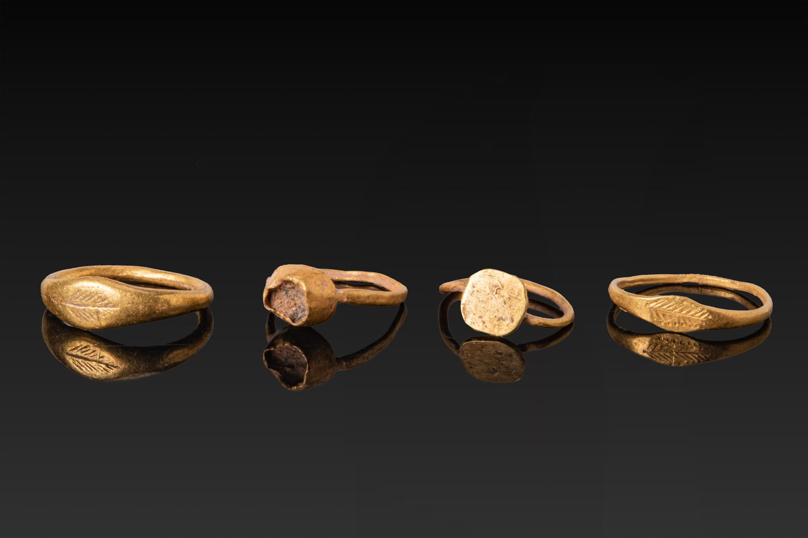 COLLECTION OF ROMAN GOLD RINGS (1 of 3)