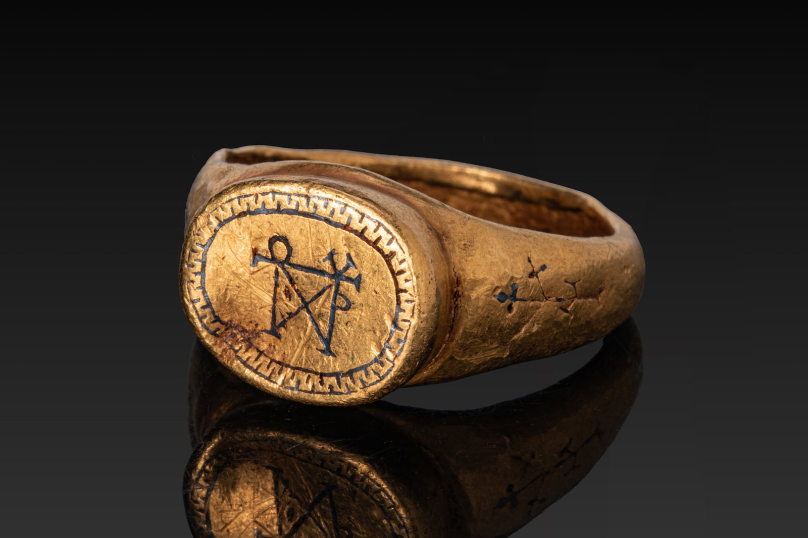 BYZANTINE SOLID HIGH KARAT GOLD AND NIELLO RING WITH MONOGRAM (1 of 13)