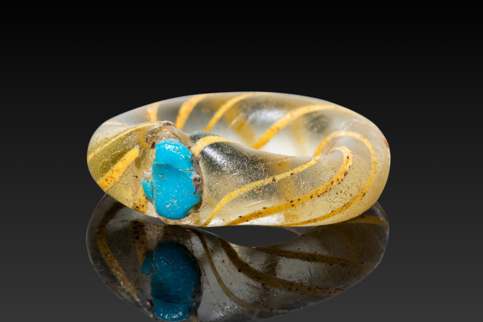 RARE ROMAN GLASS RING WITH TURQUOISE HUE CABOCHON (1 of 3)