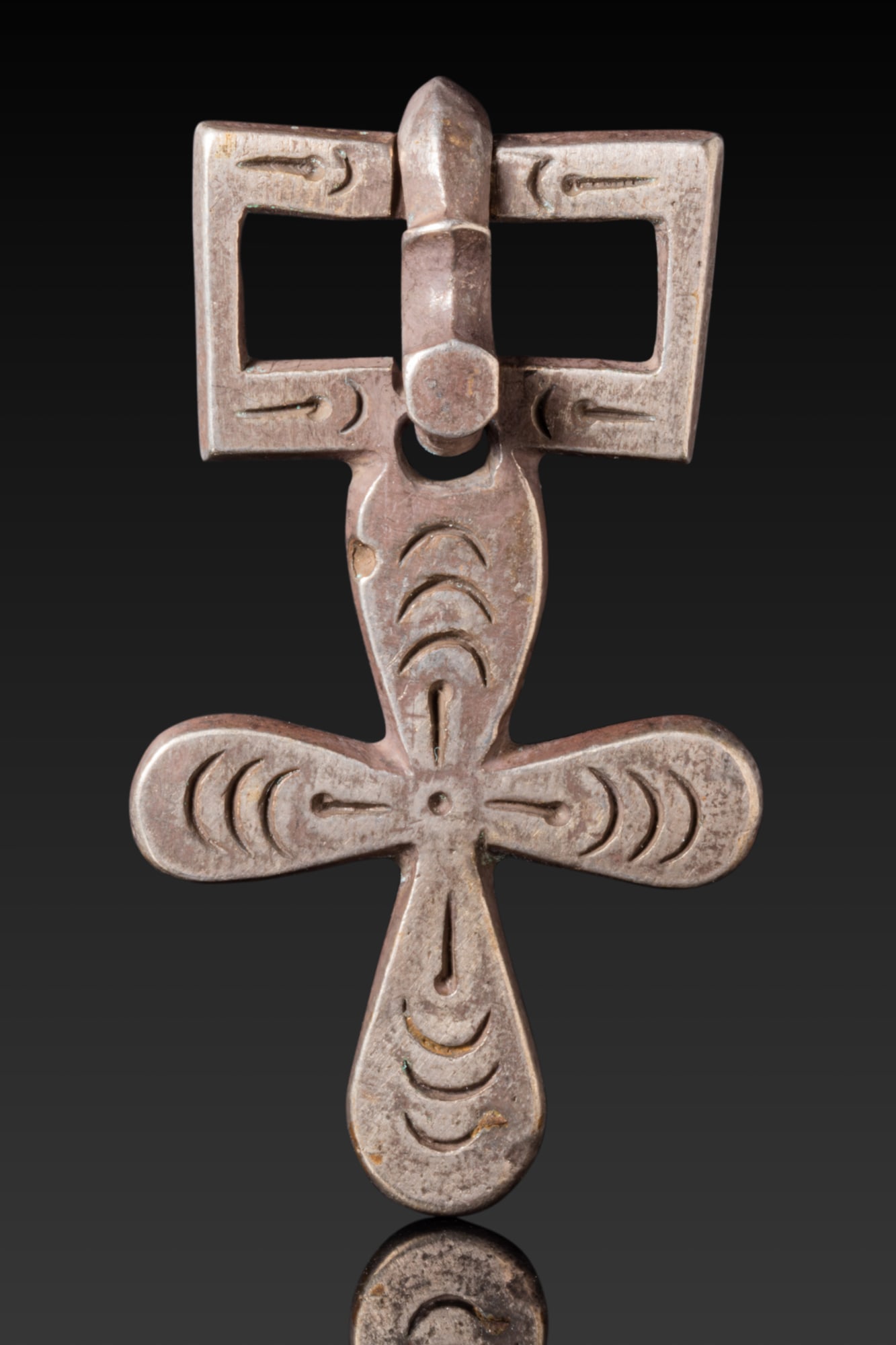 STUNNING BYZANTINE SILVER CROSS-SHAPED BELT BUCKLE (1 of 3)