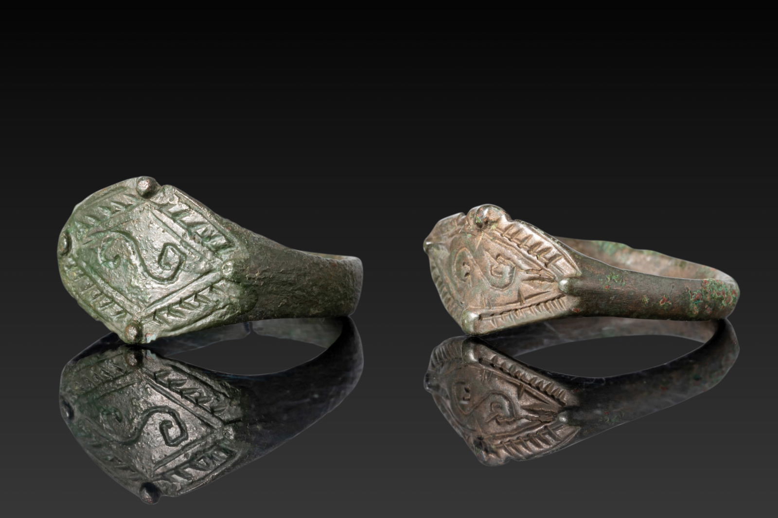 VIKING PERIOD BRONZE RING WITH GEOMETRIC MOTIFS (1 of 3)