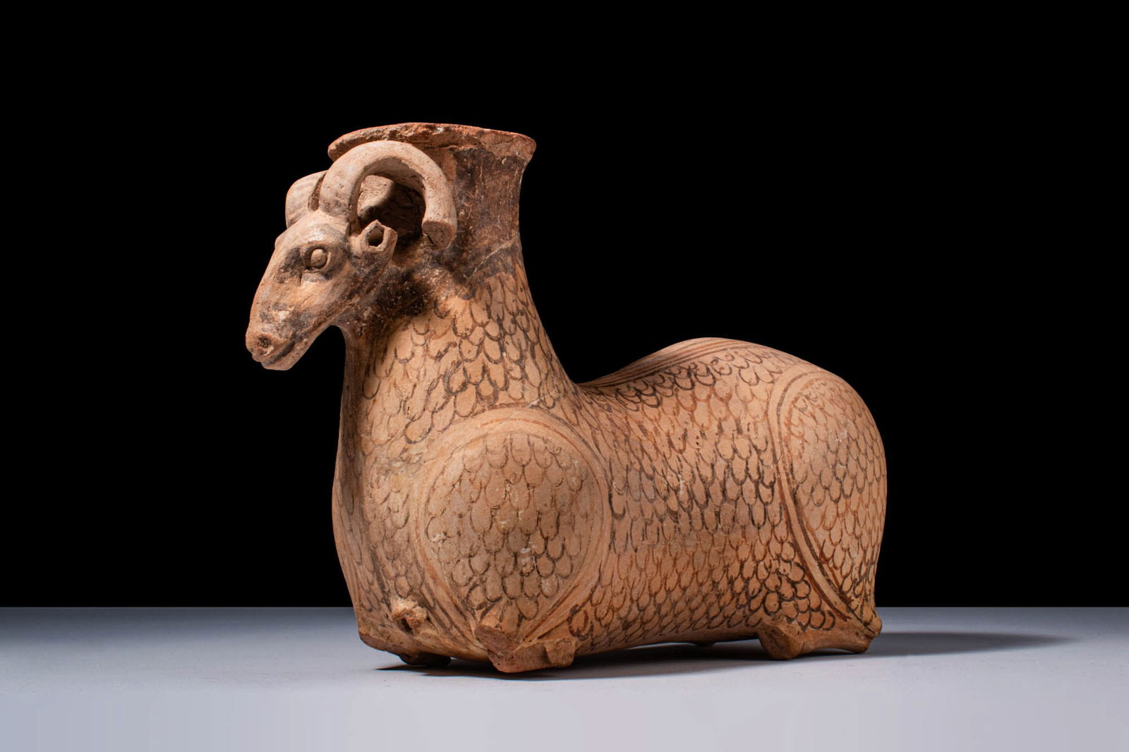 SUPERB GREEK TERRACOTTA RAM-SHAPED ASKOS - TL TESTED (1 of 7)