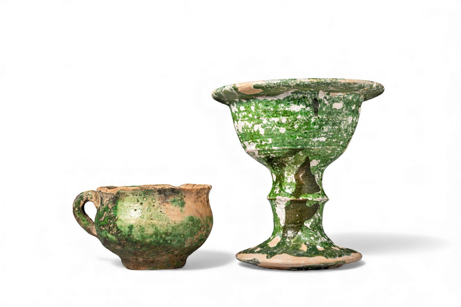 PAIR OF BYZANTINE GREEN GLAZED CUPS - EX ASHMOLEAN MUSEUM (1 of 8)