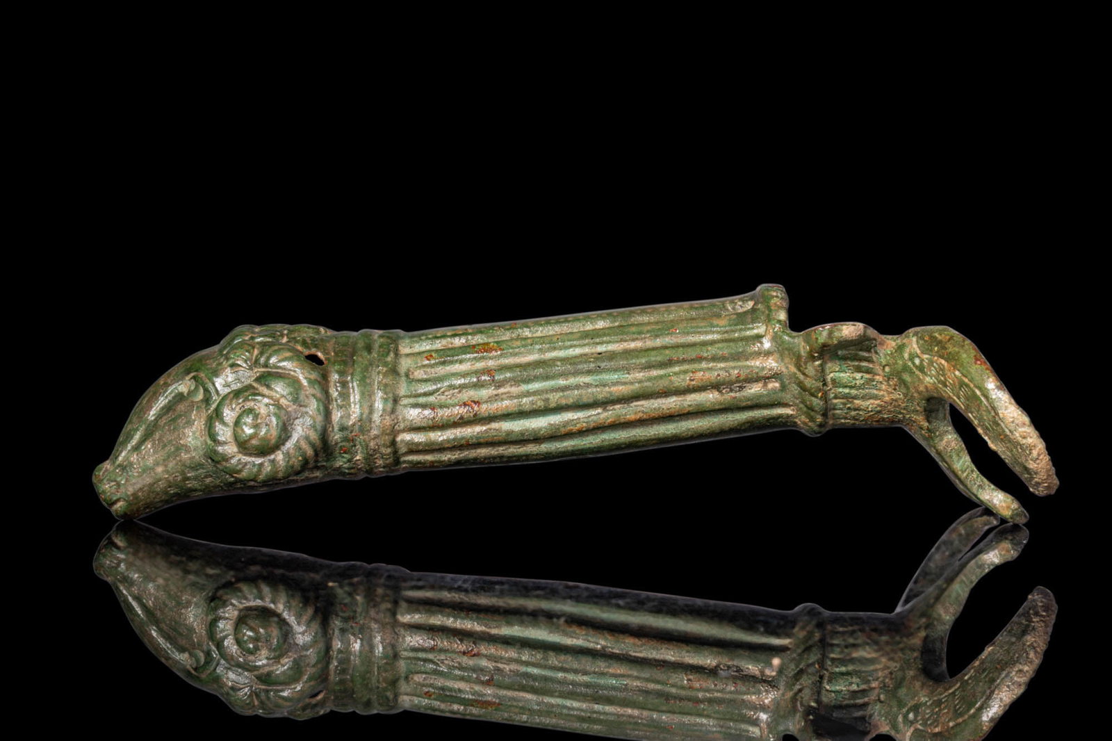 ROMAN BRONZE RAM-SHAPED PATERA HANDLE (1 of 5)