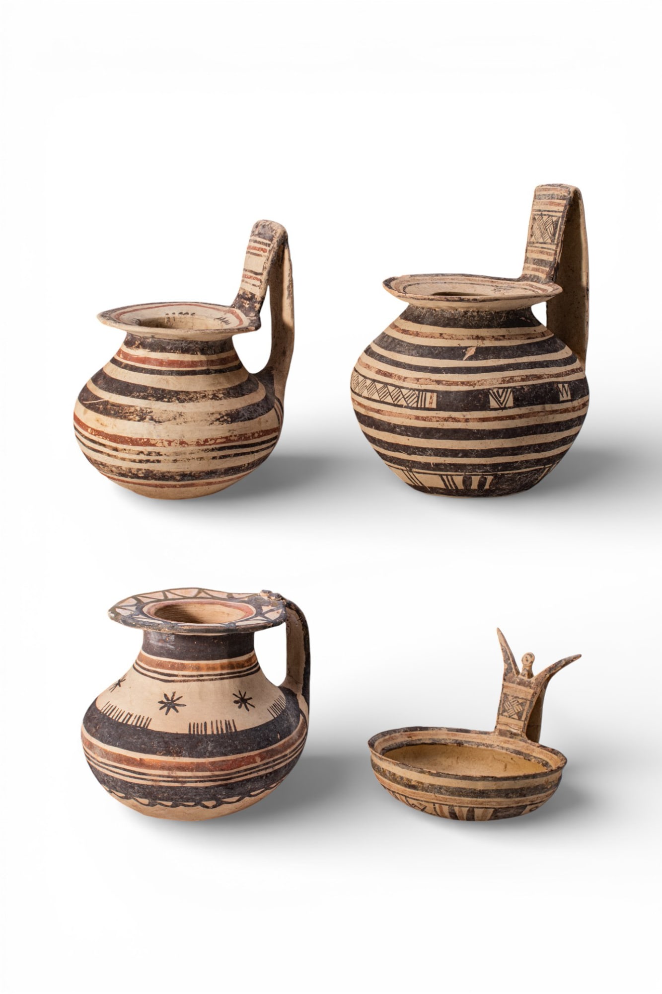 COLLECTION OF DAUNIAN BICHROME VESSELS (1 of 5)