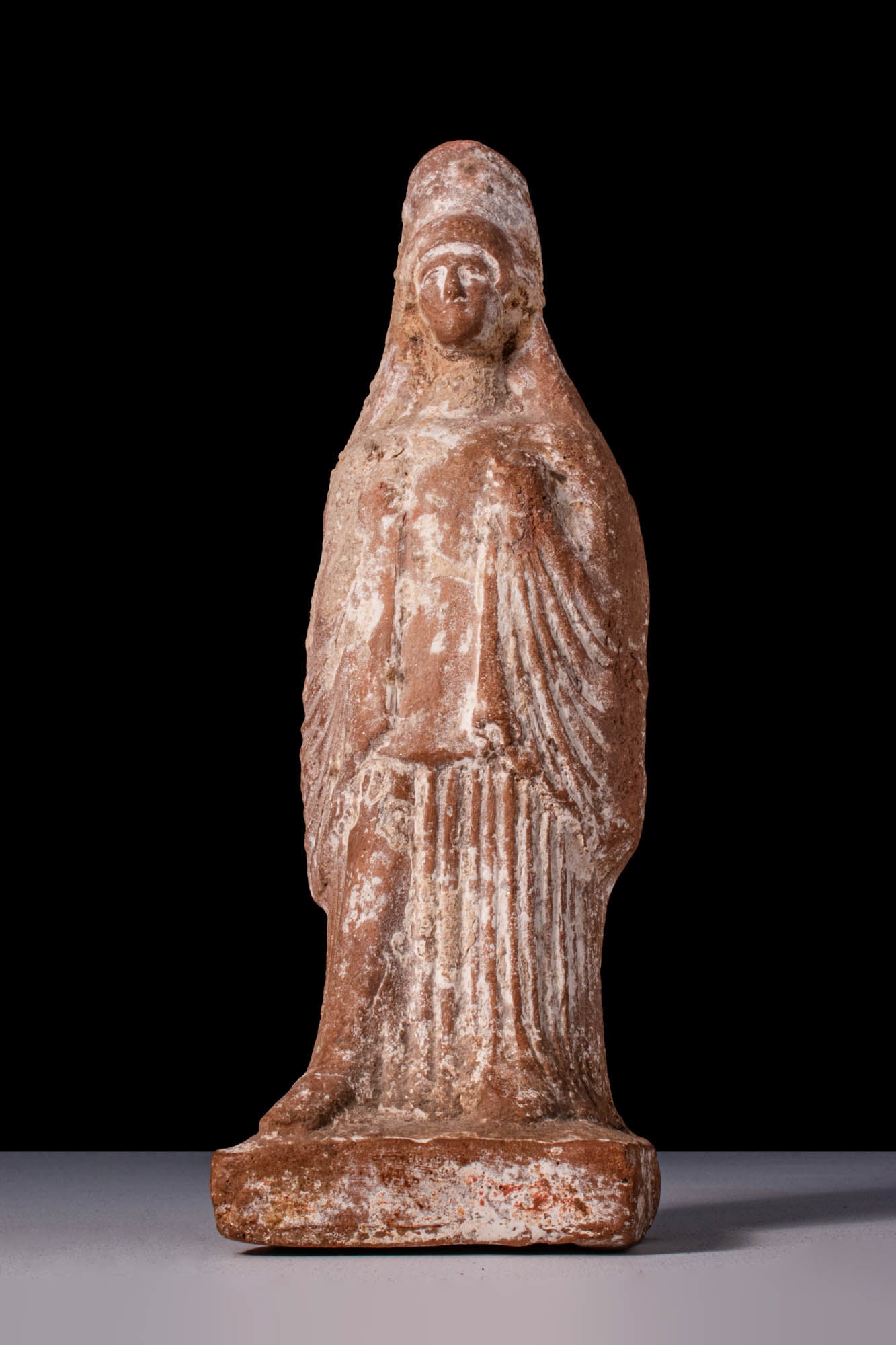 ROMAN TERRACOTTA STATUETTE OF ISIS (1 of 5)