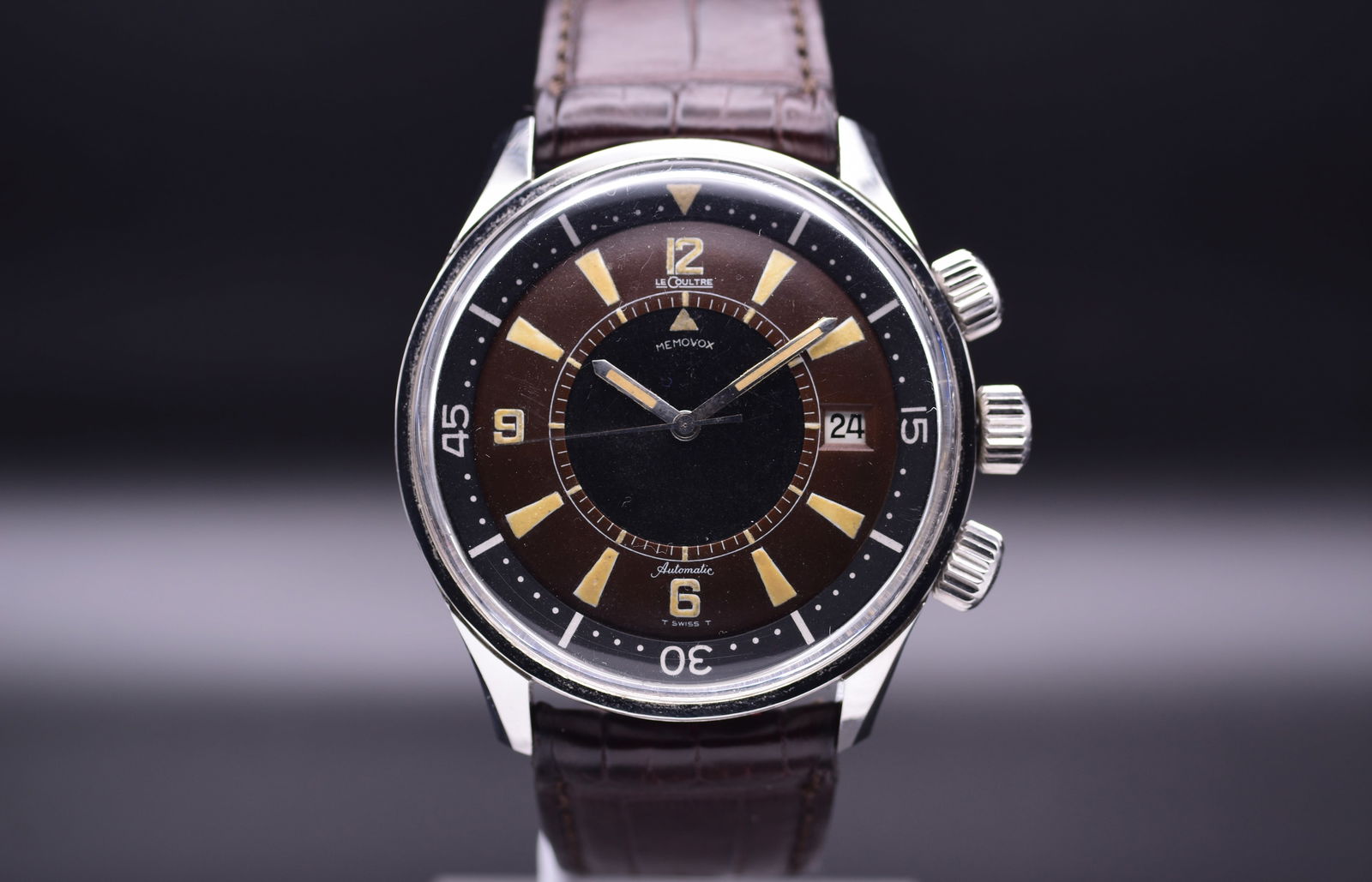 Jaegar LeCOULTRE Memovox Polaris Ref. E859 Tropical Dial Wristwatch Date Alarm C.1968: C. 1968AA rare and highly desirable example of an iconic dive watch, this circa 1968?LeCoultre Memovox Polaris, Reference E859, presents a significant opportunity for the discerning collector.