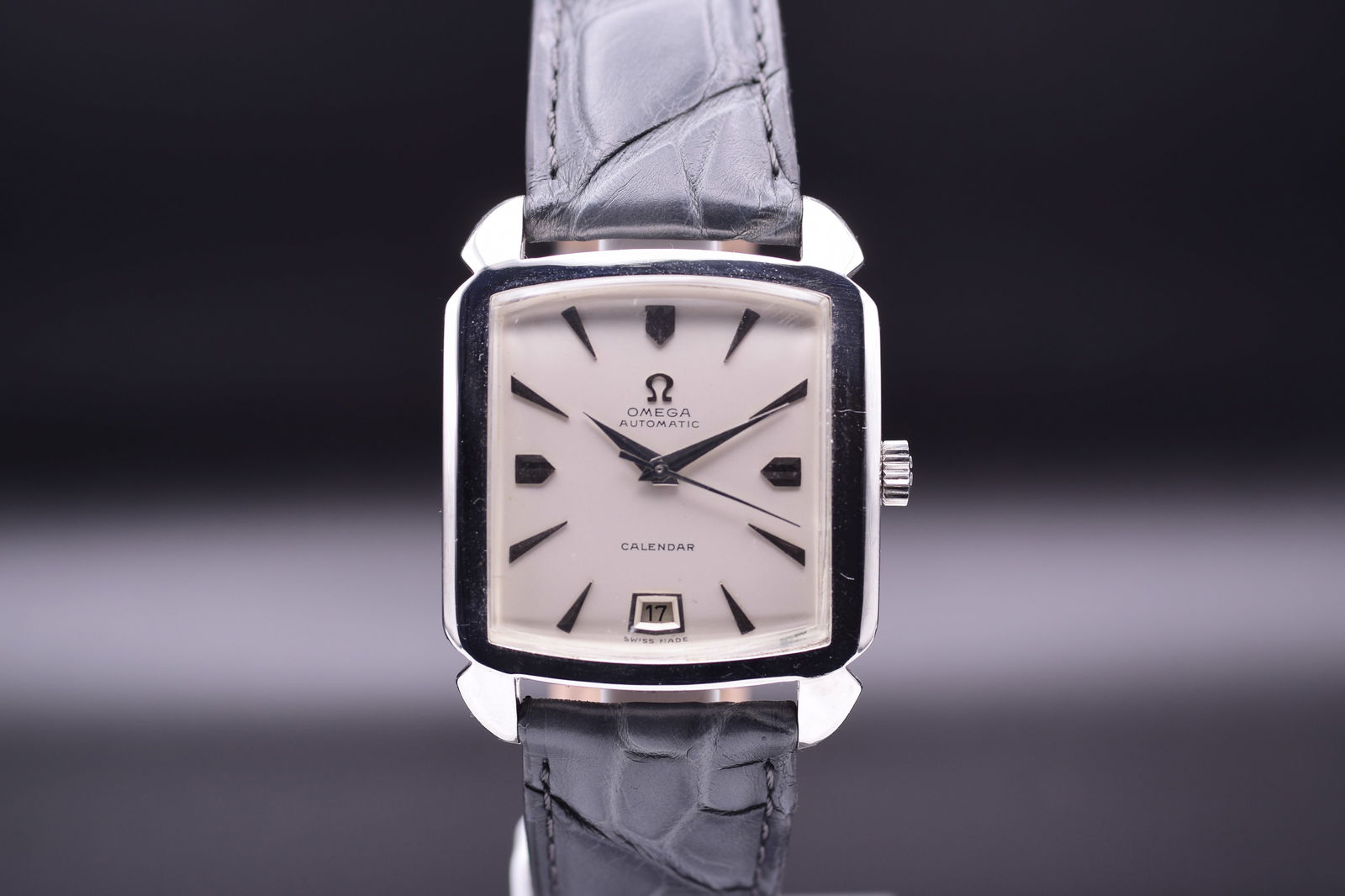 Omega Rare Calendar "Grand Luxe" Ref 3953 SC 18k White Gold c.1952 Including Box: C.1952APresenting a highly coveted and exceptionally rare example of mid-century horological artistry, this gentleman's Omega Rare Calendar "Grand Luxe" wristwatch, reference 3953 SC, circa 1952, is