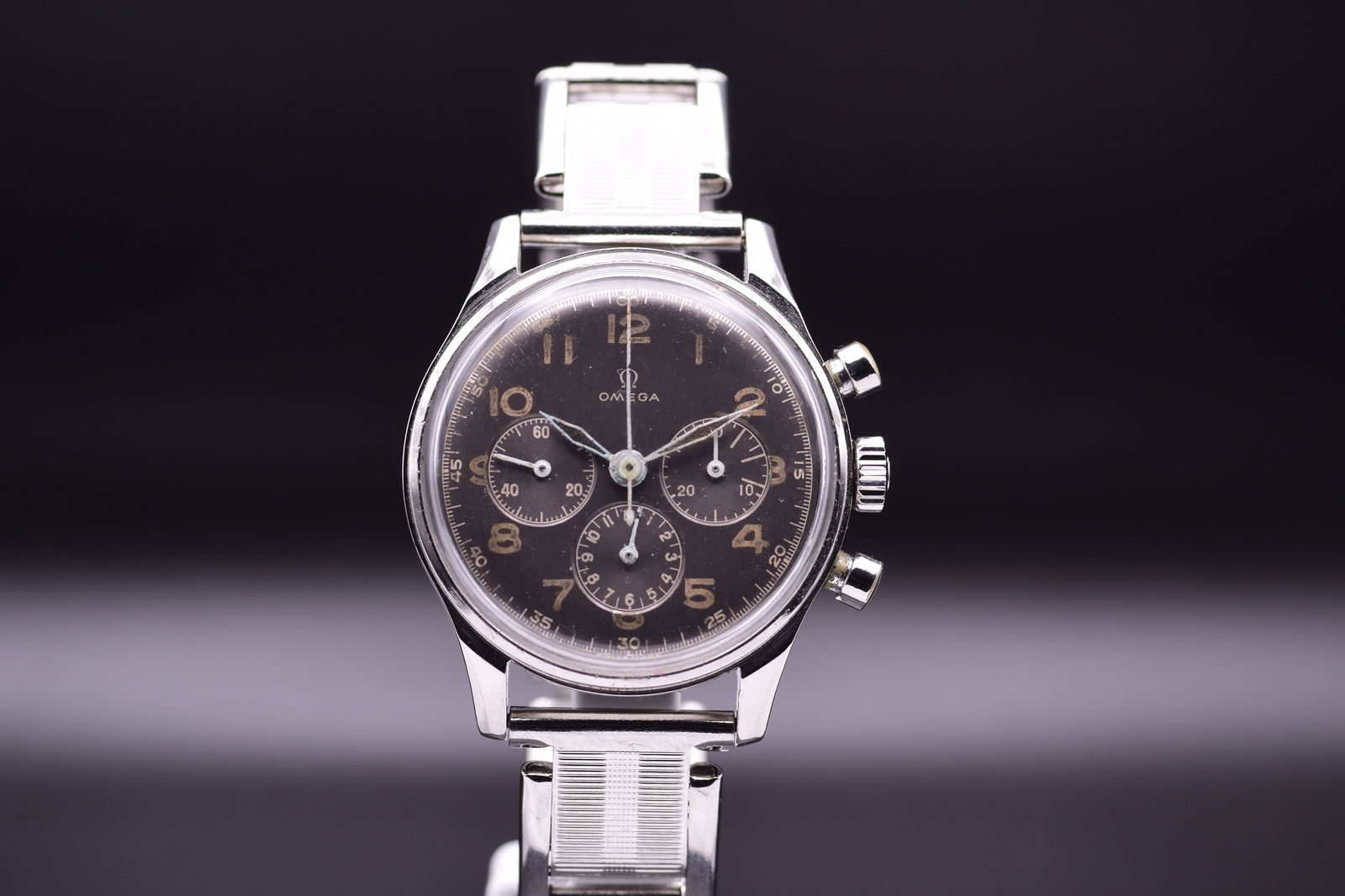 Omega Rare Chronograph Ref 2287-1 Tropical Dial Men's Wristwatch C.1948 Including Box: C.1948ABA highly attractive and historically significant gentleman's stainless steel chronograph wristwatch by Omega, reference?CK 2287-1, dating from C.1948. This exceptional vintage timepiece houses