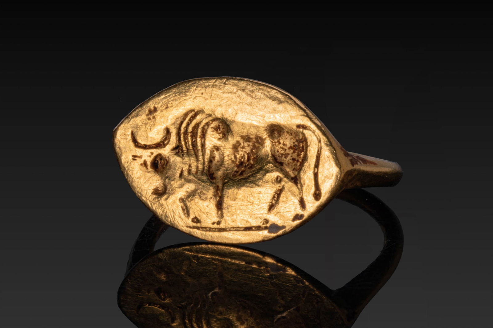 FINE GREEK SOLID HIGH KARAT GOLD RING WITH BULL (1 of 5)