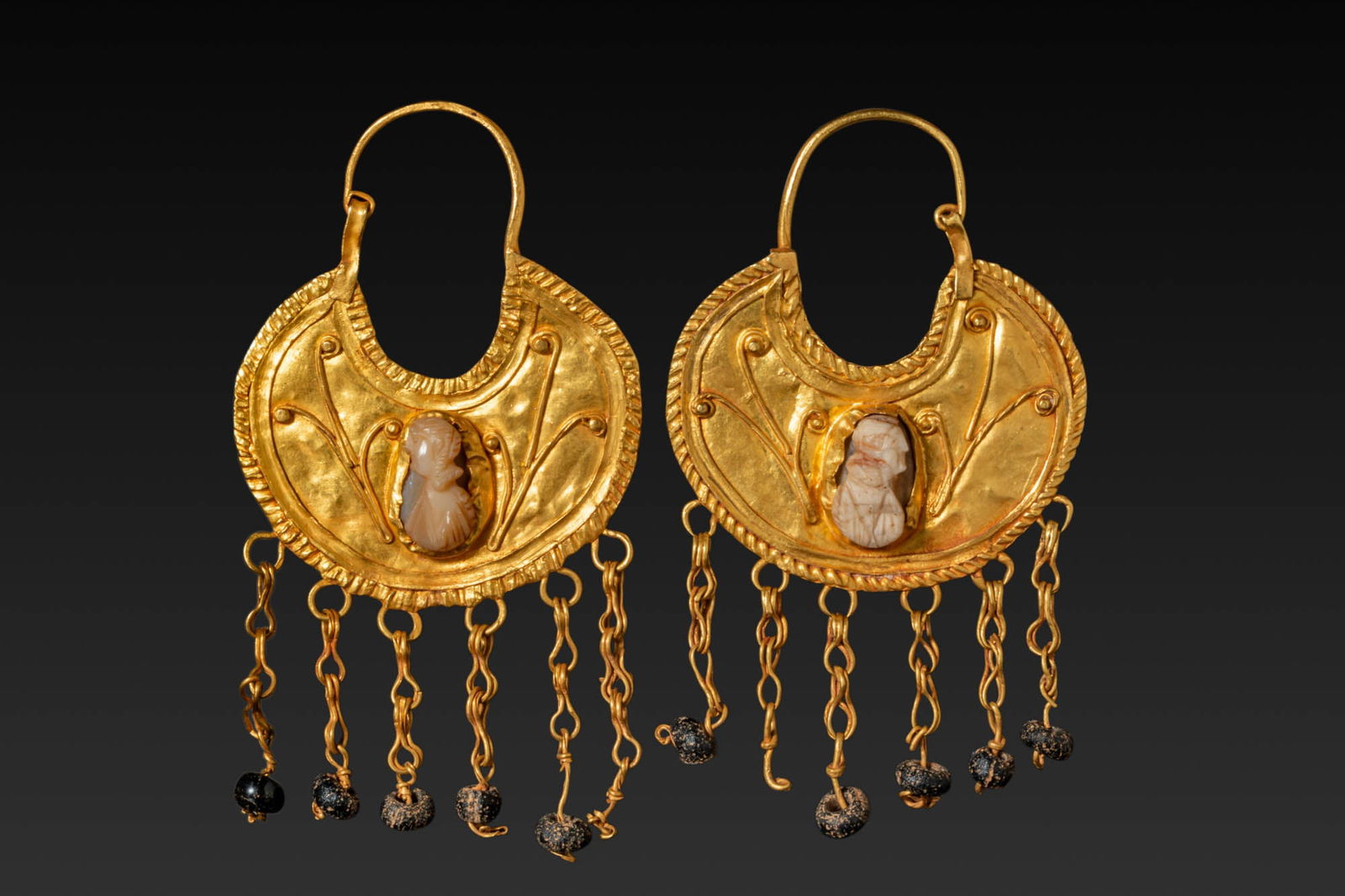 PAIR OF EASTERN ROMAN HIGH KARAT GOLD EARRINGS WITH CAMEO FEMALE BUSTS (1 of 5)