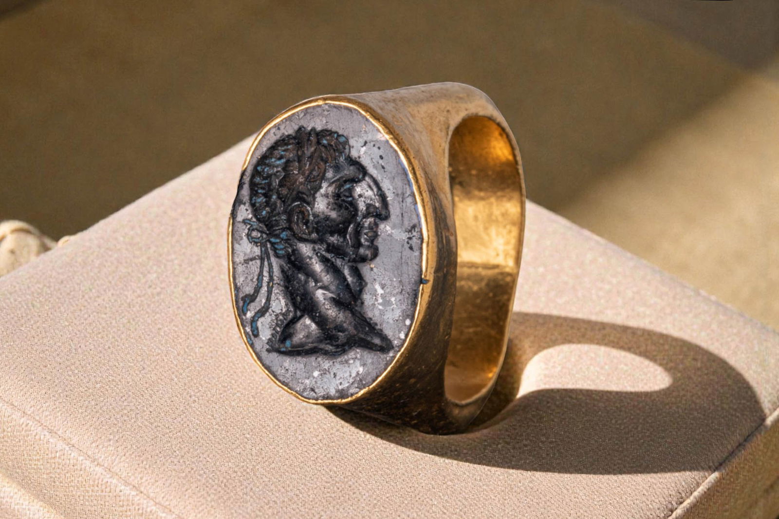 ROMAN HIGH KARAT GOLD RING WITH JASPER INTAGLIO OF EMPEROR NERVA (1 of 5)