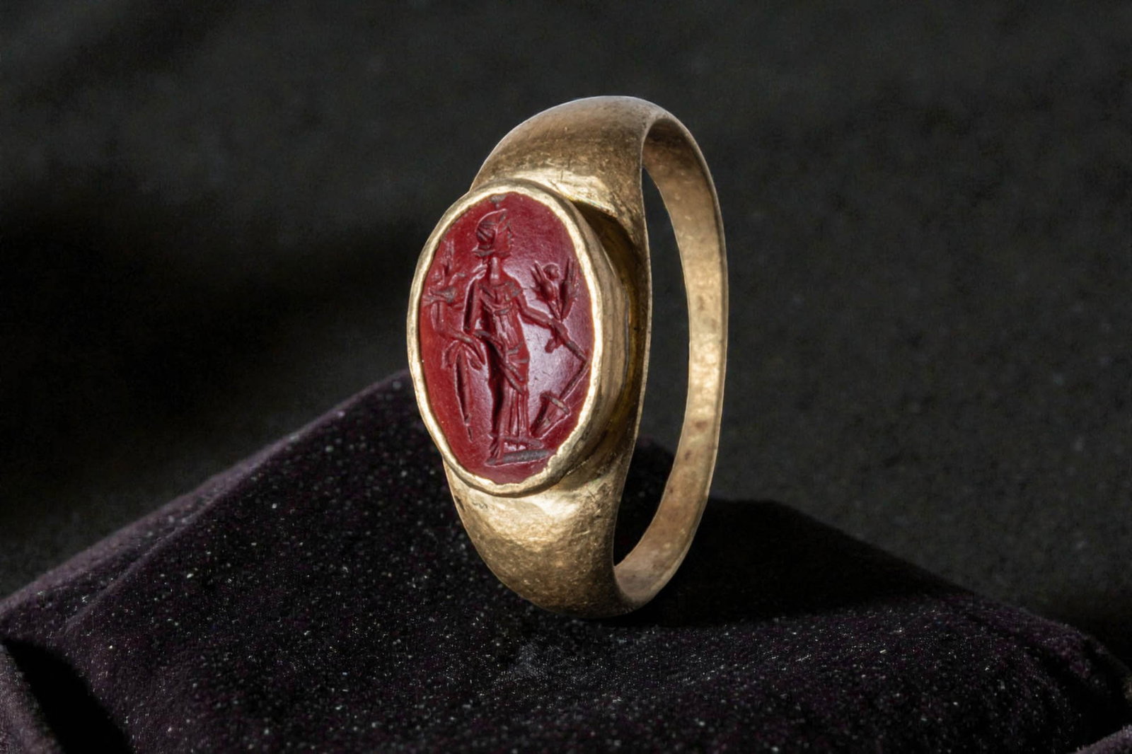 ROMAN HIGH KARAT GOLD RING WITH RED JASPER INTAGLIO OF FORTUNA (1 of 5)