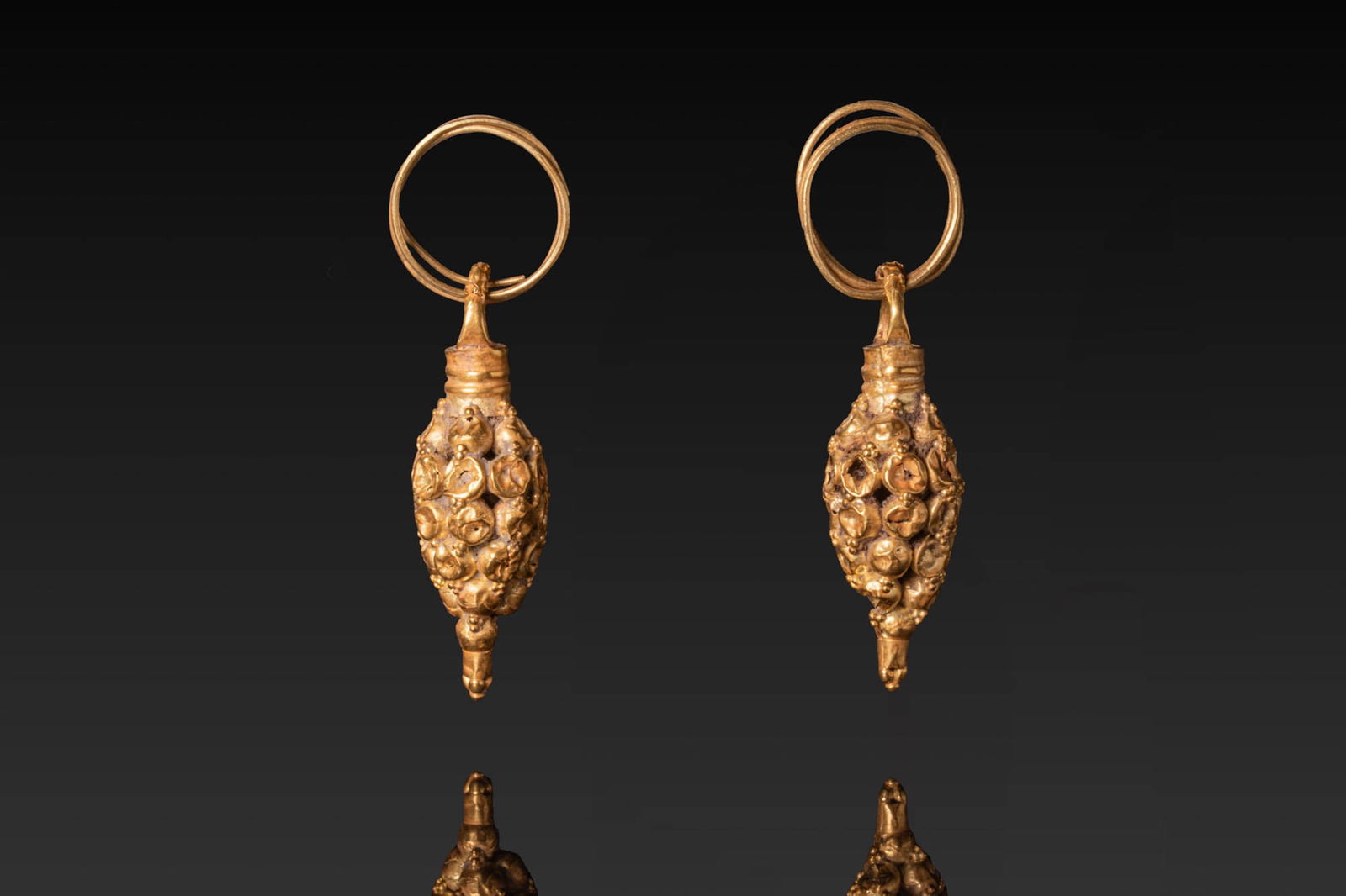 MATCHED PAIR OF ROMAN HIGH KARAT GOLD EARRINGS (1 of 6)