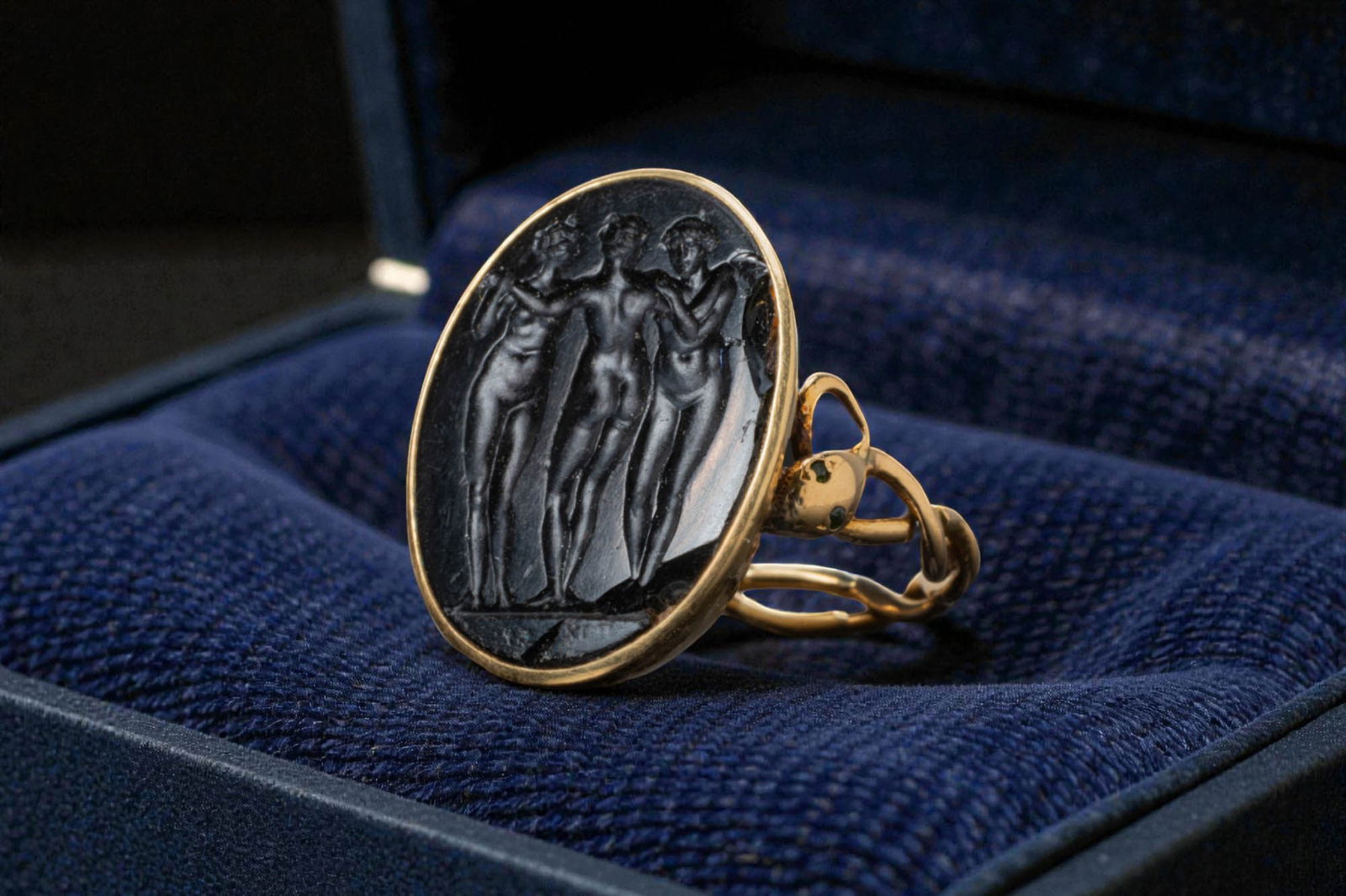 LATE BAROQUE HIGH KARAT GOLD RING WITH GLASS INTAGLIO OF THREE GRACES (1 of 5)