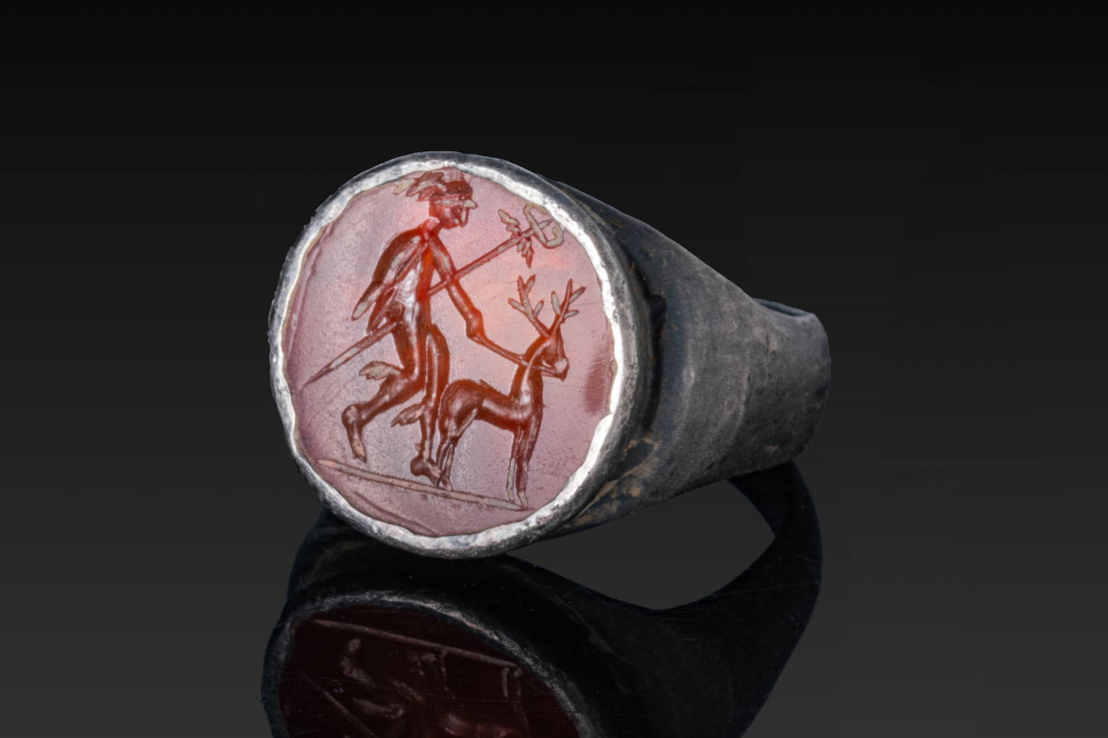 ROMAN CARNELIAN INTAGLIO OF MERCURY AND A DEER IN SILVER RING (1 of 4)