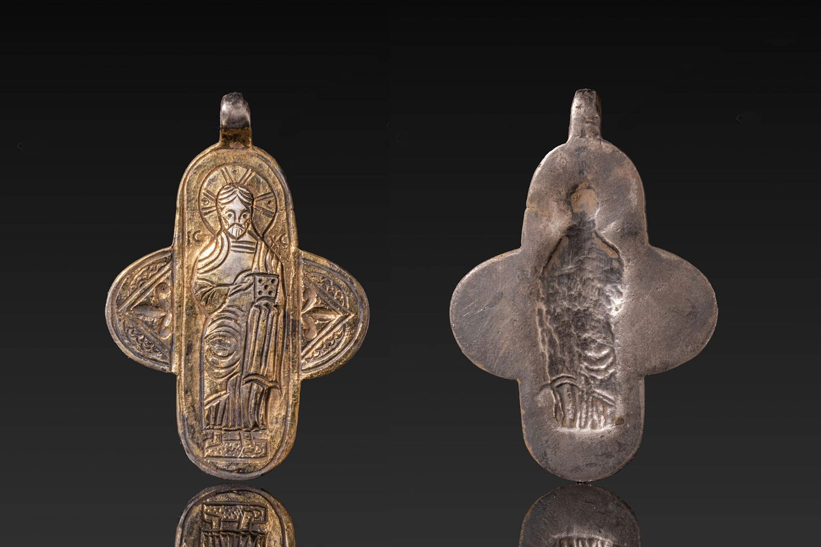 BYZANTINE SILVER-GILT CROSS PENDANT (1 of 4)
